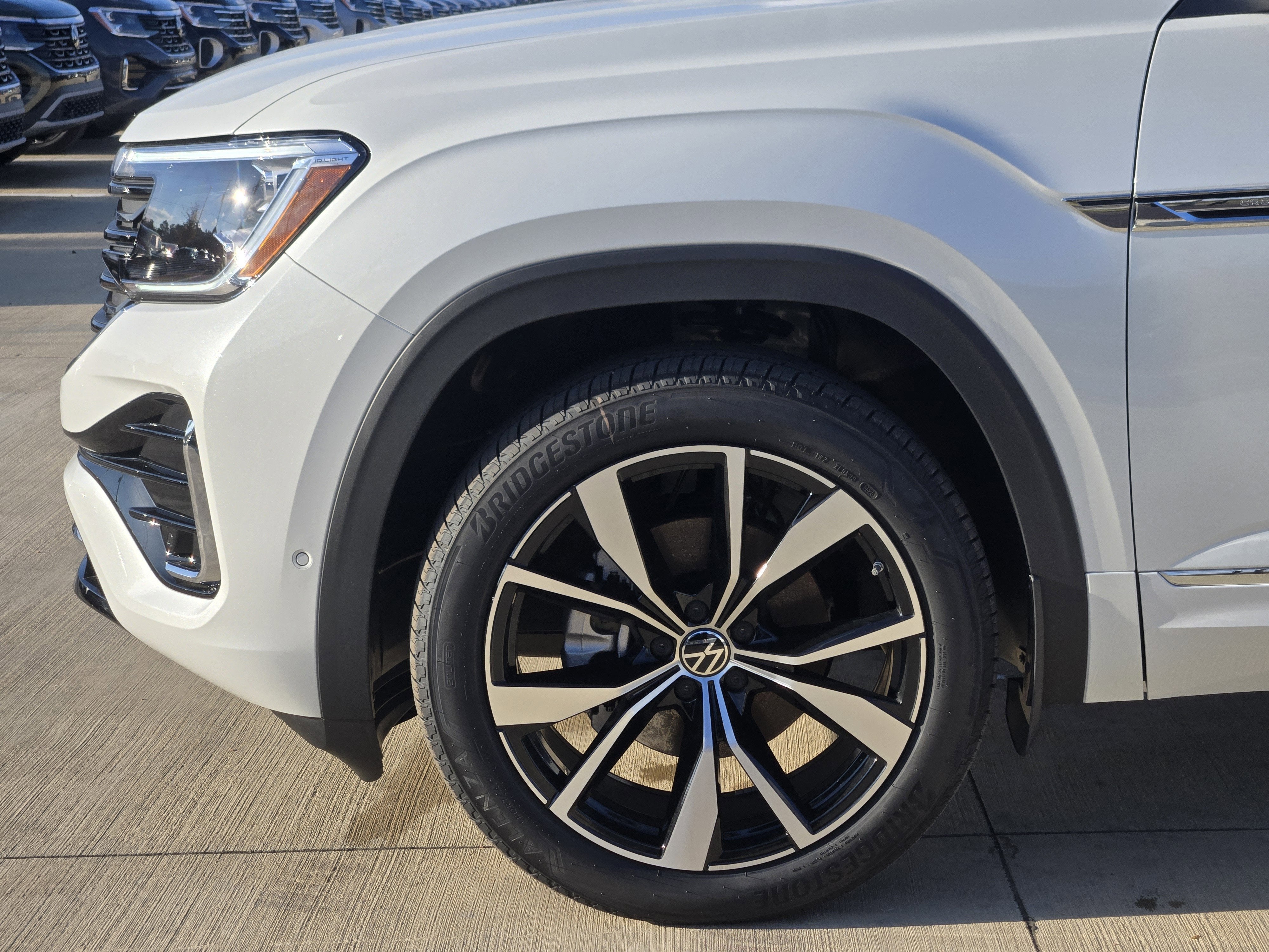 2026 Volkswagen Atlas Cross Sport 2.0T SEL Premium R-Line