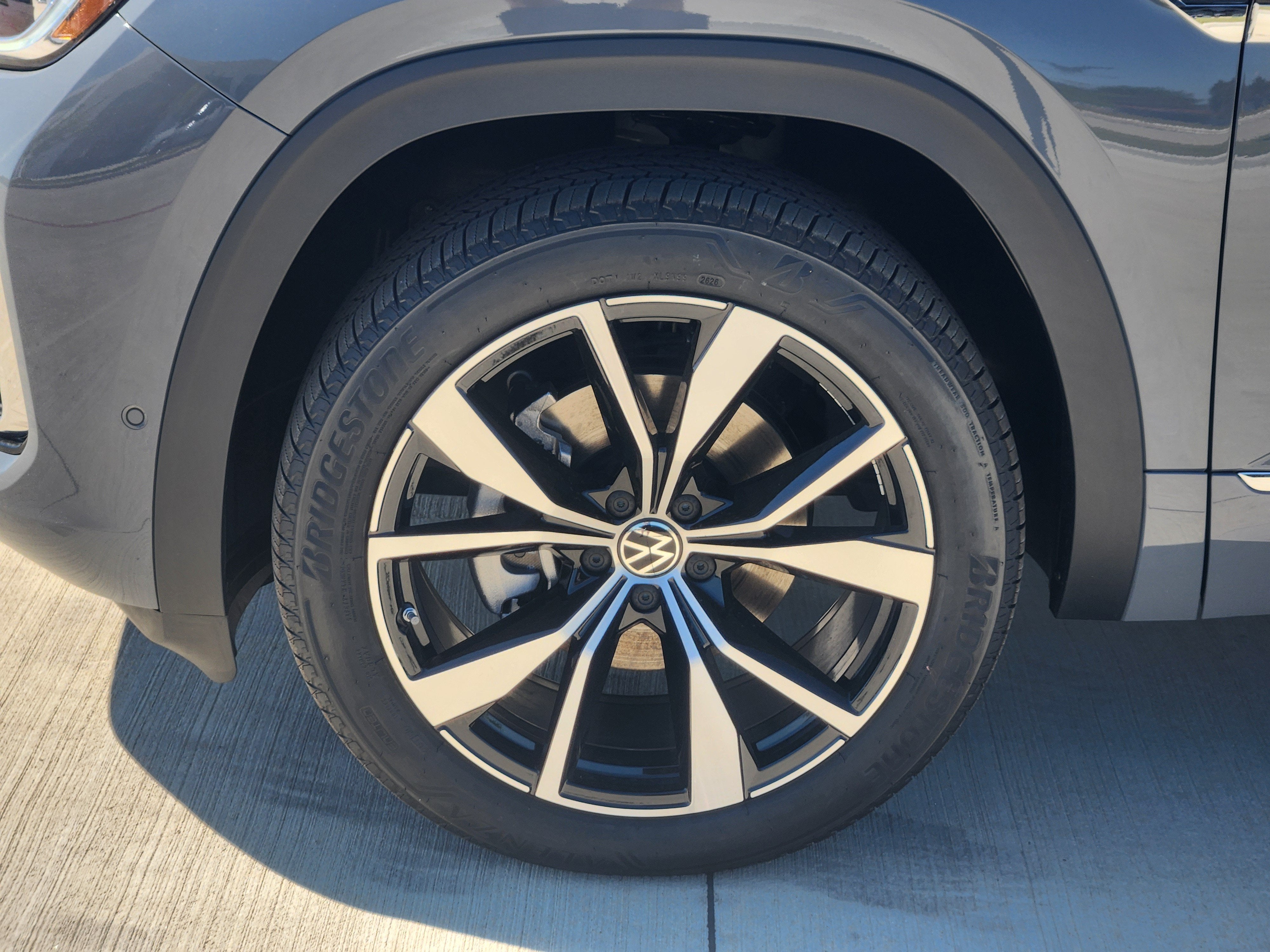 2026 Volkswagen Atlas Cross Sport 2.0T SEL Premium R-Line