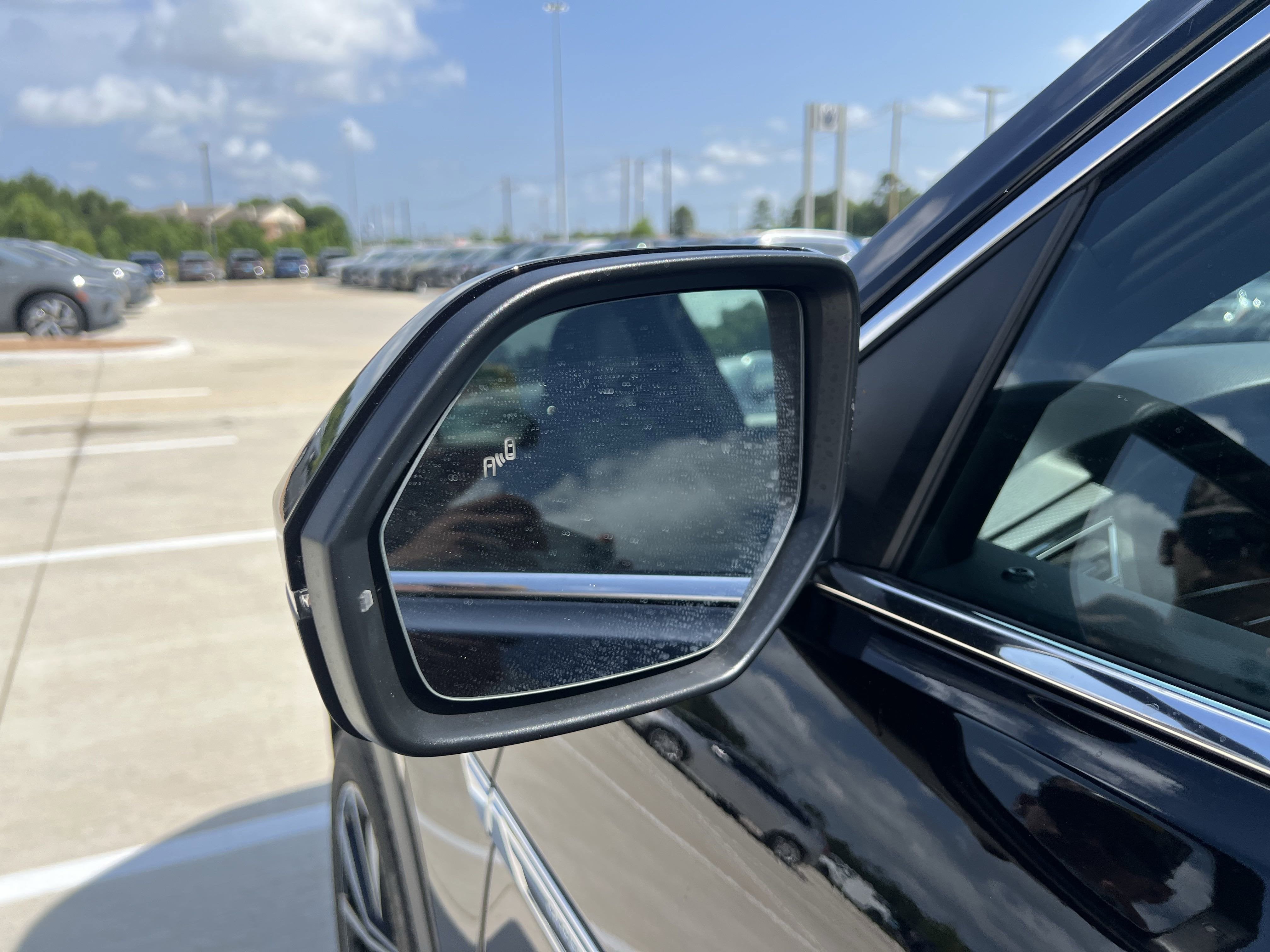 2025 Volkswagen Atlas Cross Sport 2.0T SEL Premium R-Line