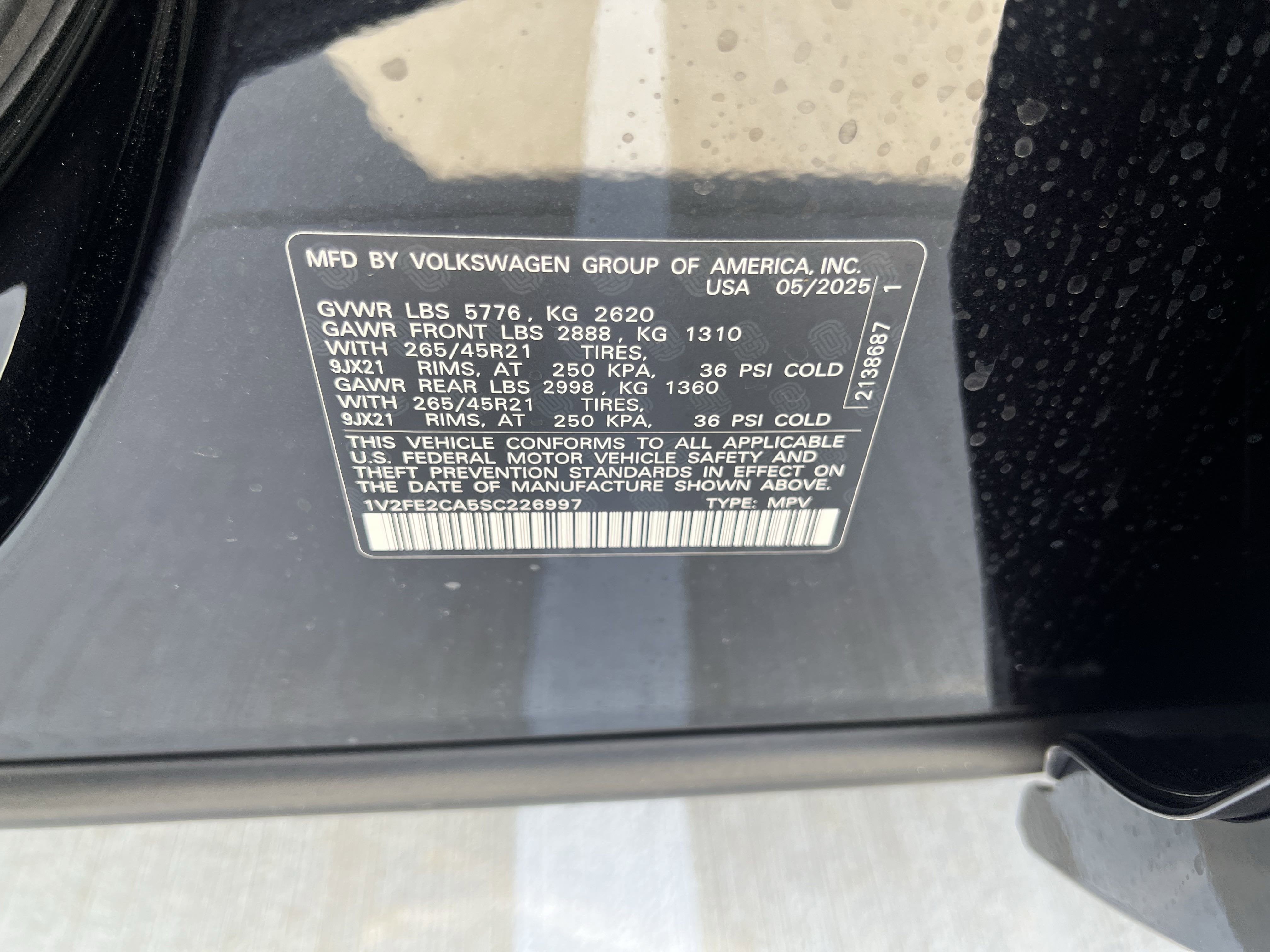 2025 Volkswagen Atlas Cross Sport 2.0T SEL Premium R-Line