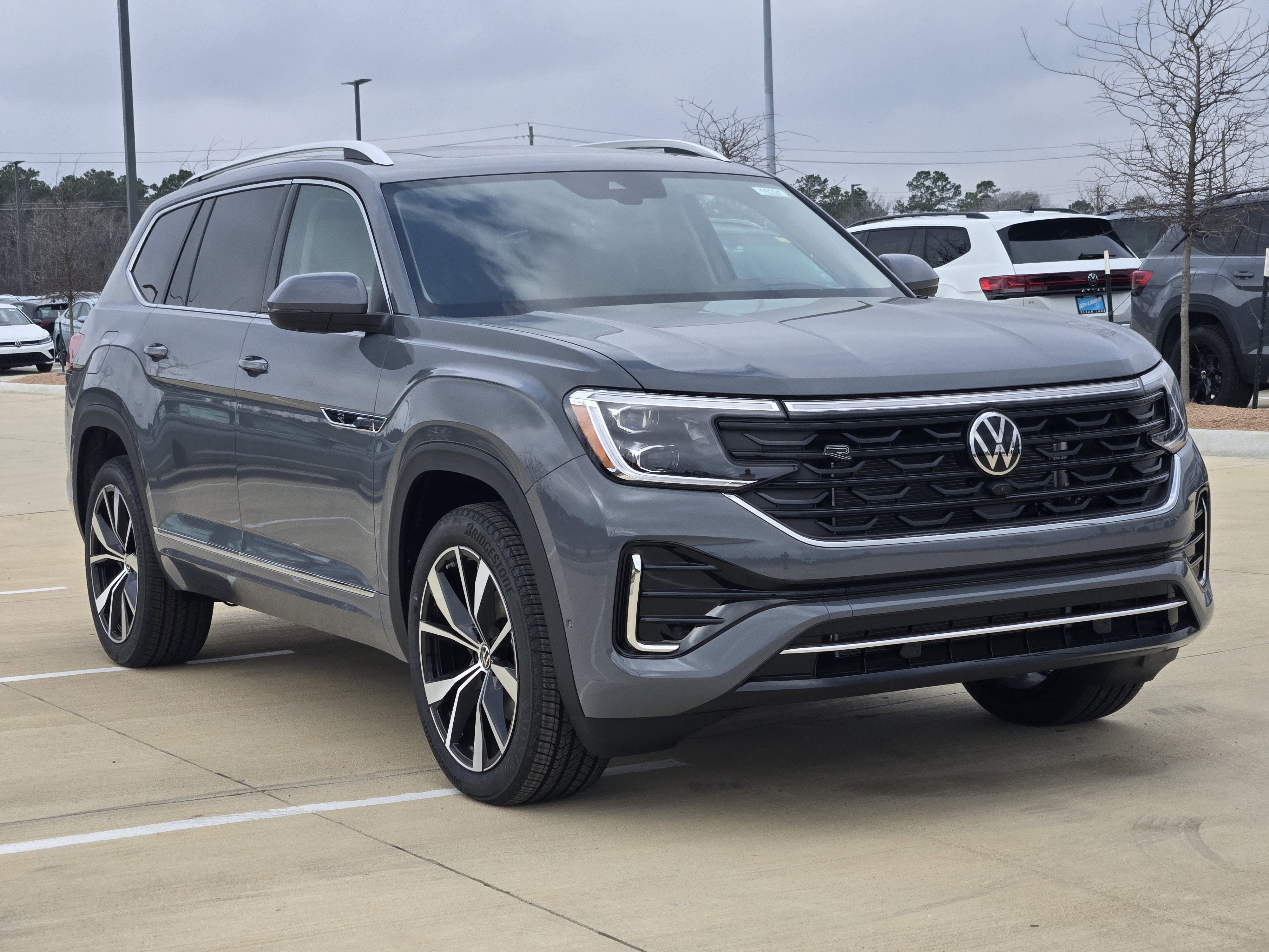 2026 Volkswagen Atlas 2.0T SEL Premium R-Line