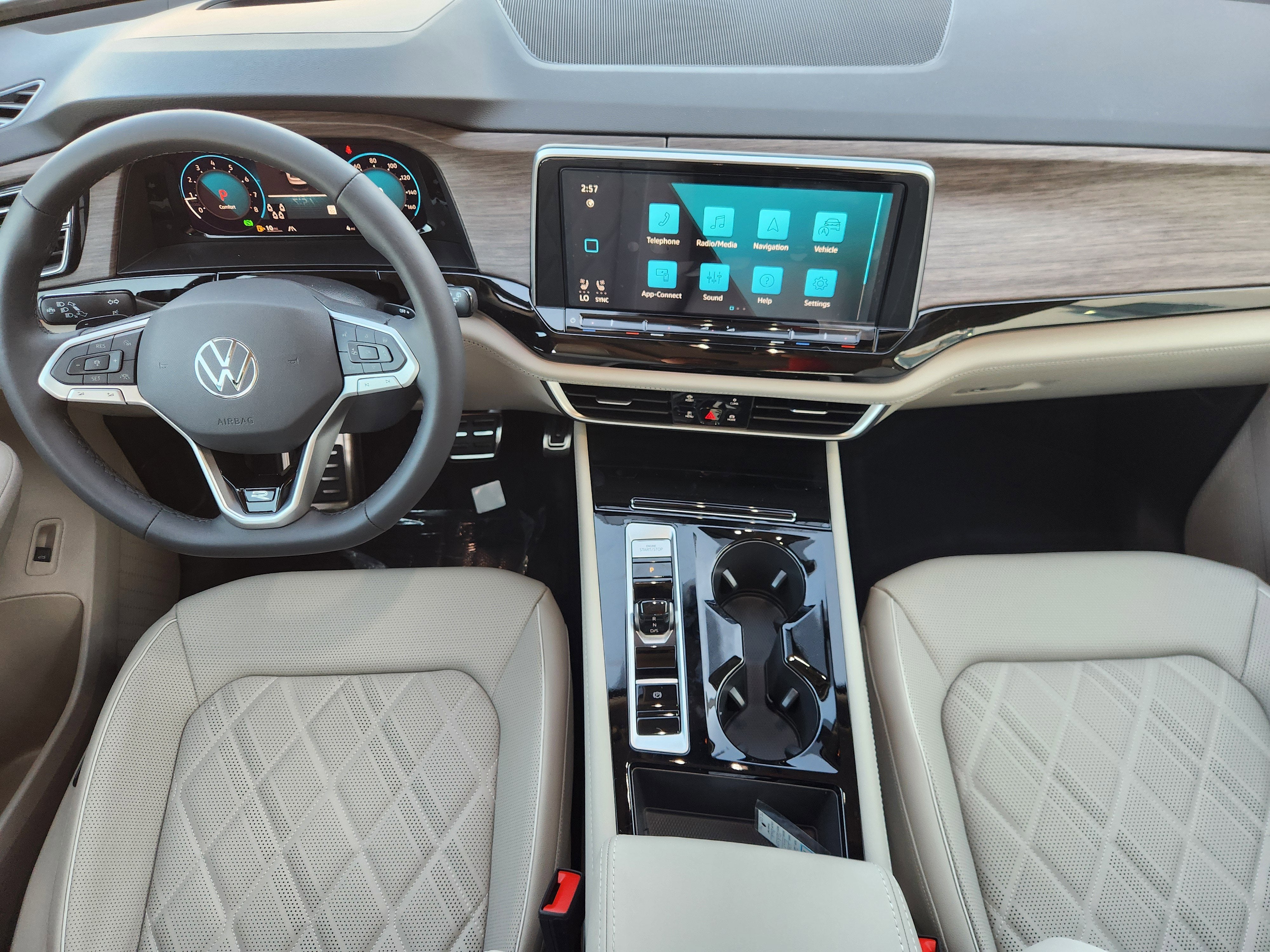 2026 Volkswagen Atlas 2.0T SEL Premium R-Line