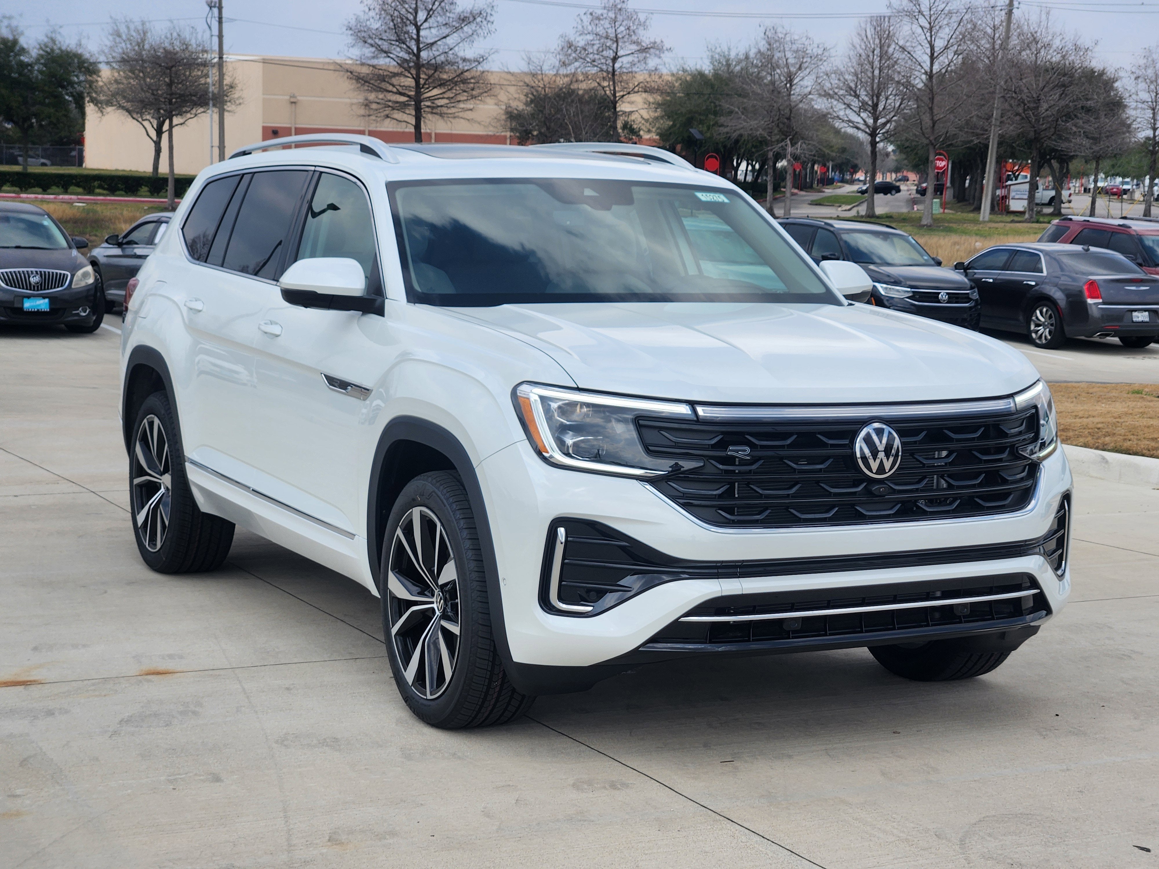 2026 Volkswagen Atlas 2.0T SEL Premium R-Line