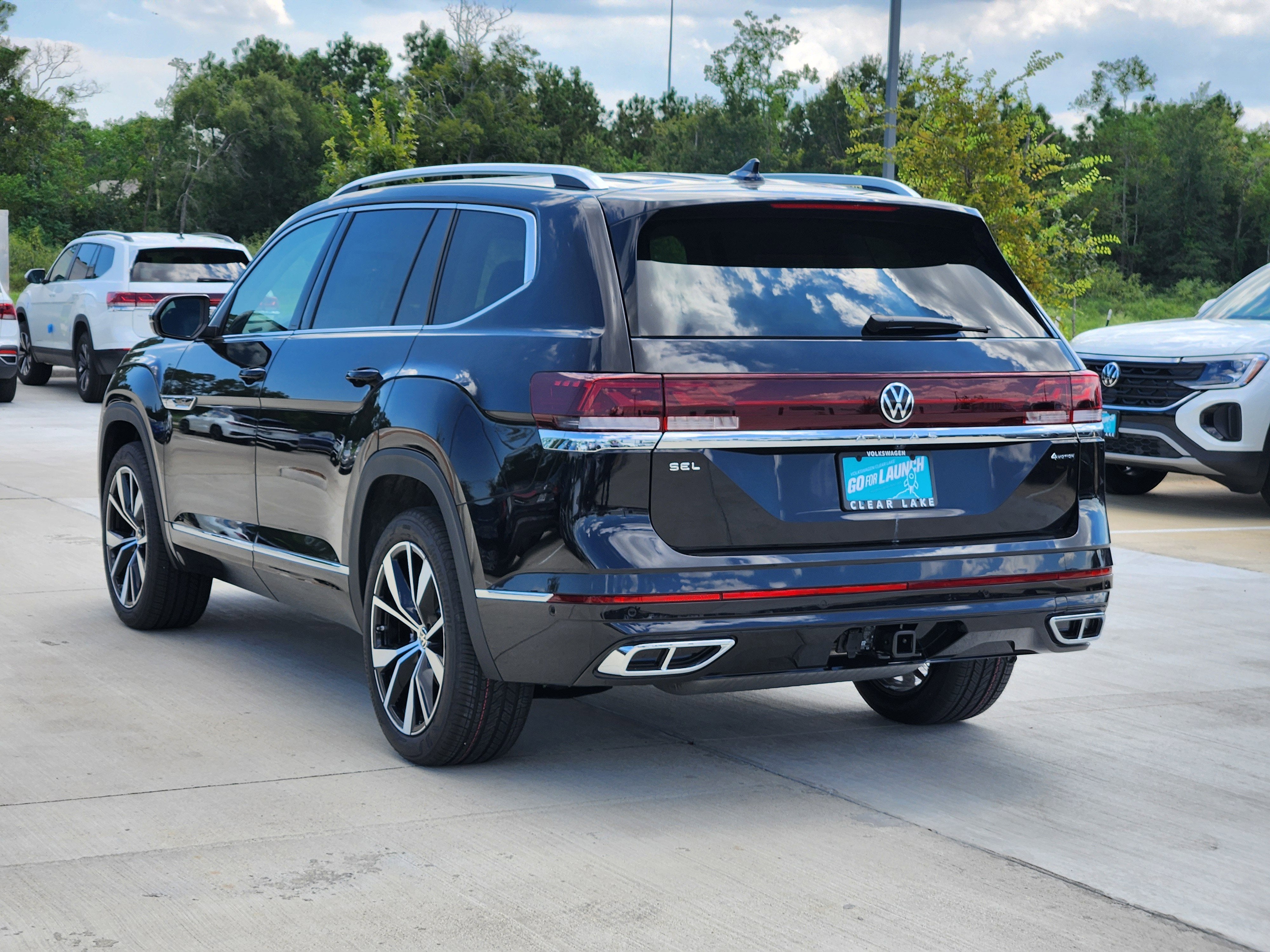 2026 Volkswagen Atlas 2.0T SEL Premium R-Line