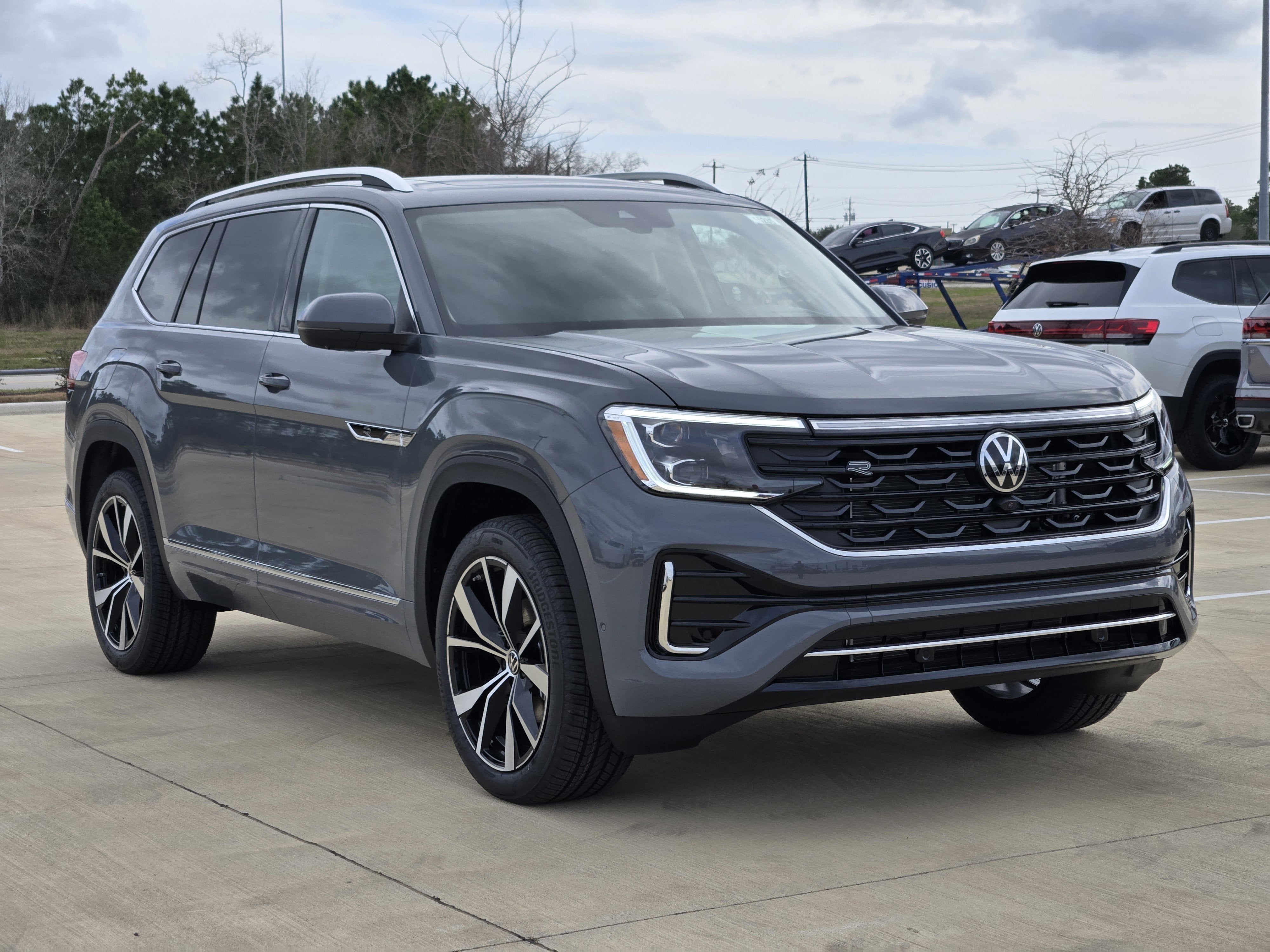 2026 Volkswagen Atlas 2.0T SEL Premium R-Line