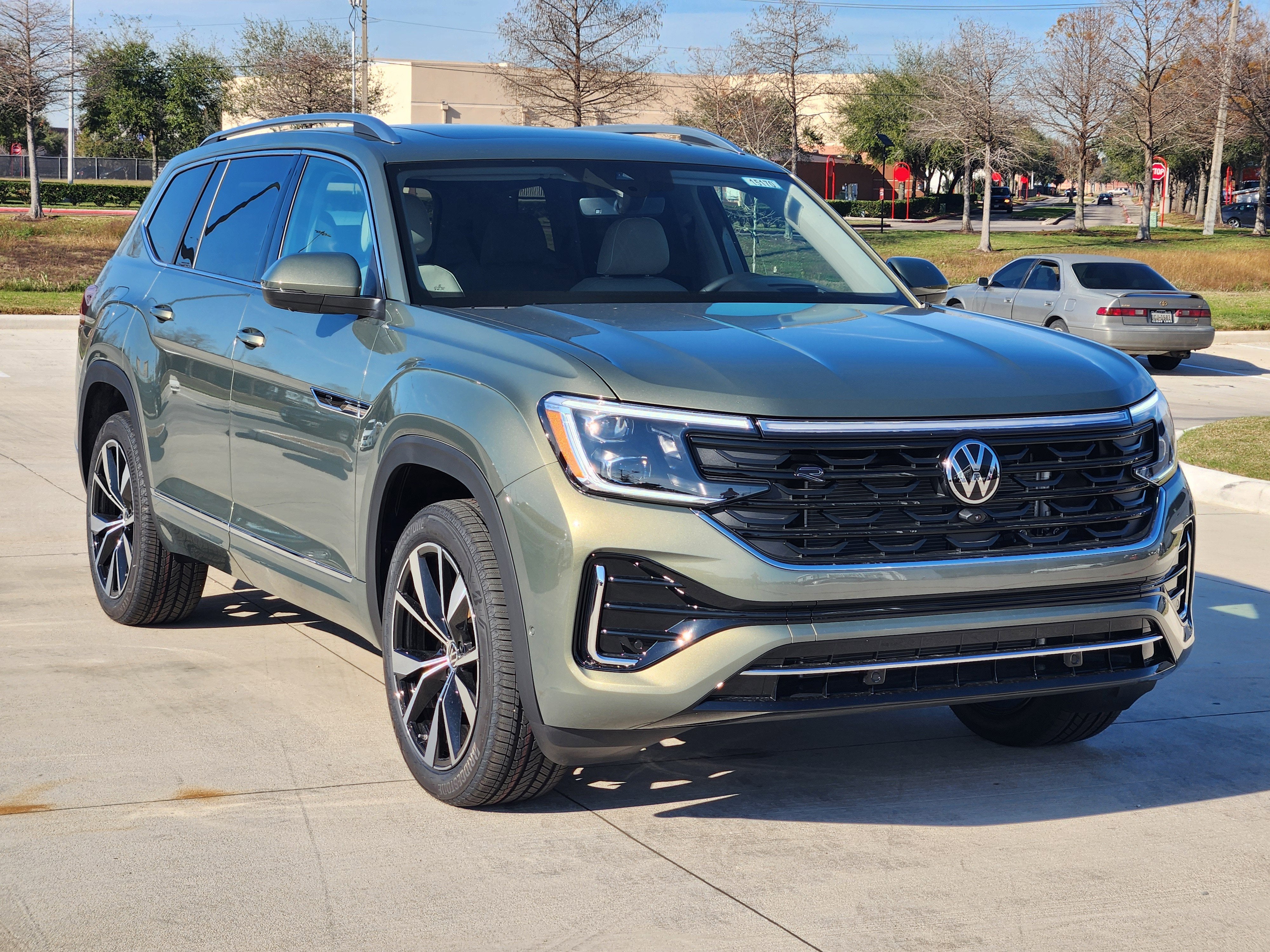 2026 Volkswagen Atlas 2.0T SEL Premium R-Line