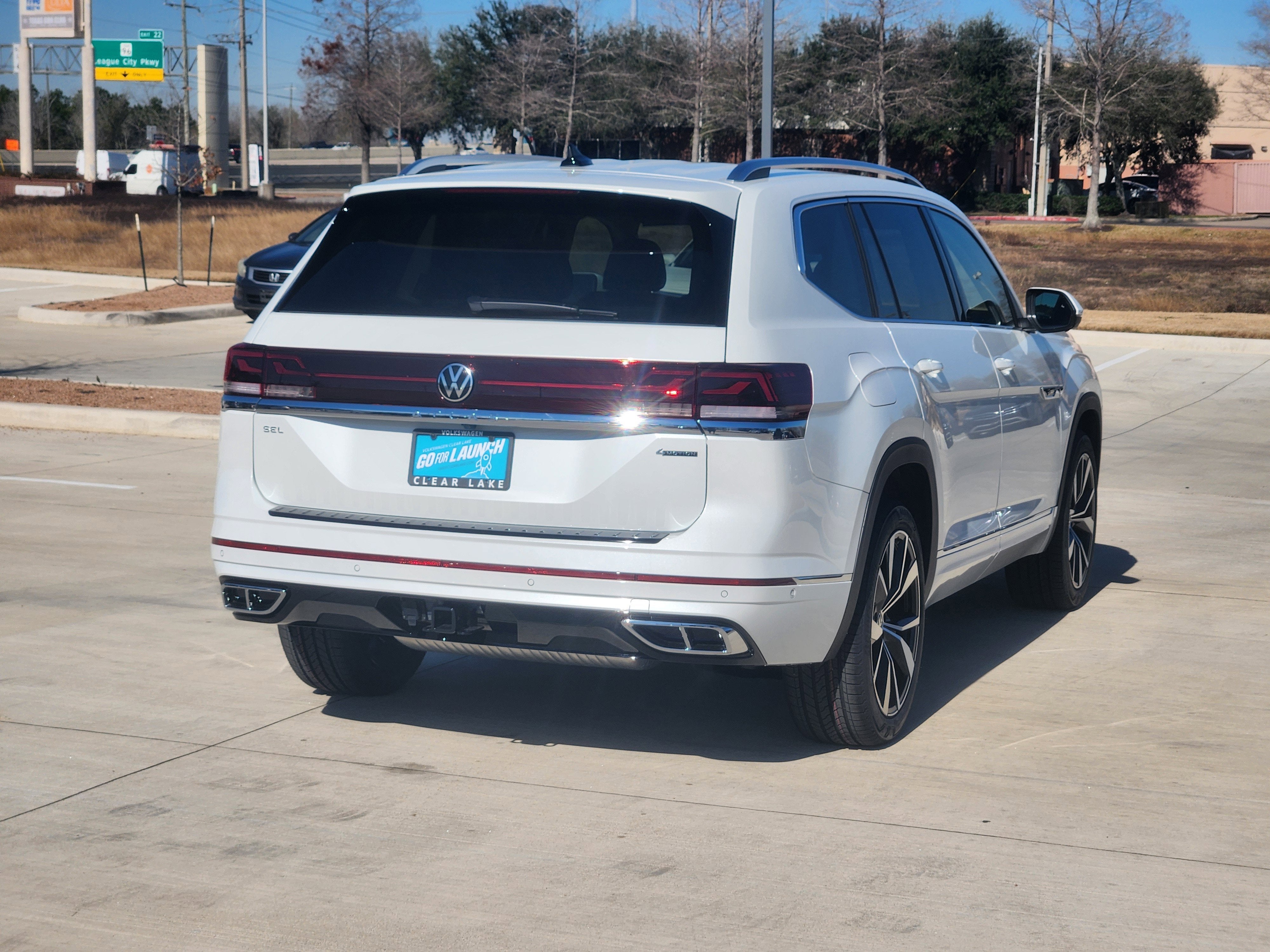 2026 Volkswagen Atlas 2.0T SEL Premium R-Line