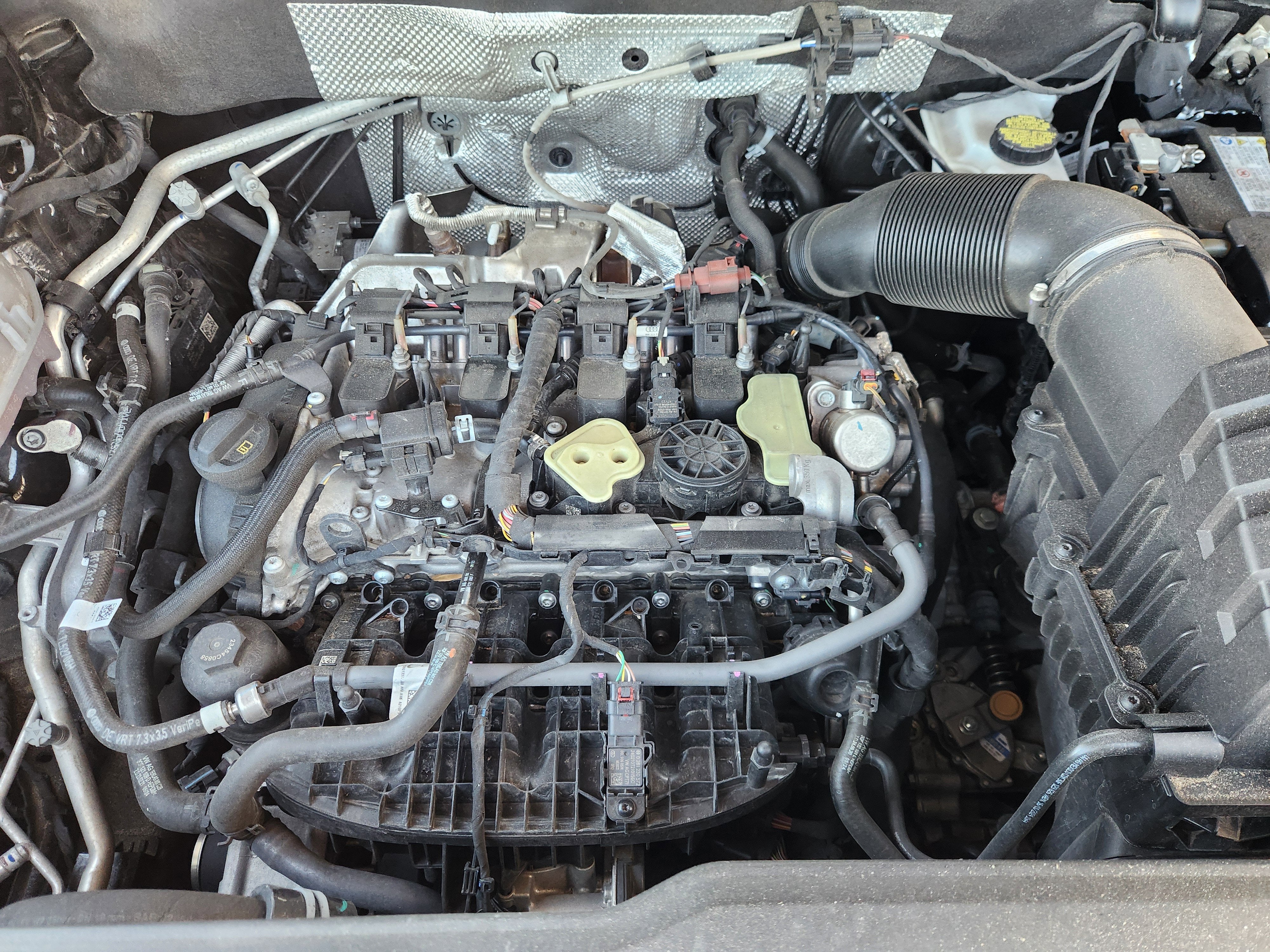 2024 Volkswagen Atlas 2.0T SEL Premium R-Line