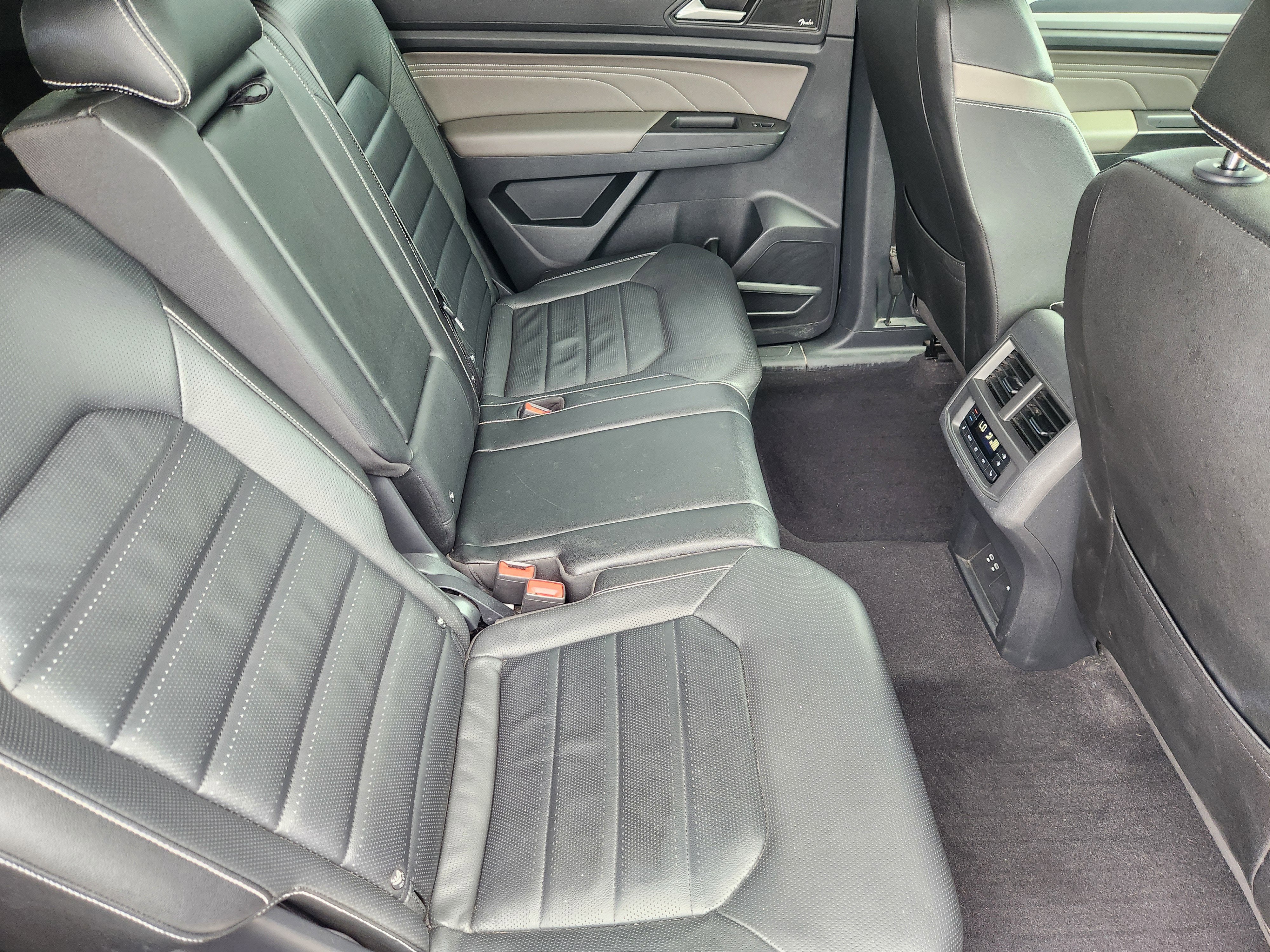 2023 Volkswagen Atlas 3.6L V6 SEL Premium R-Line