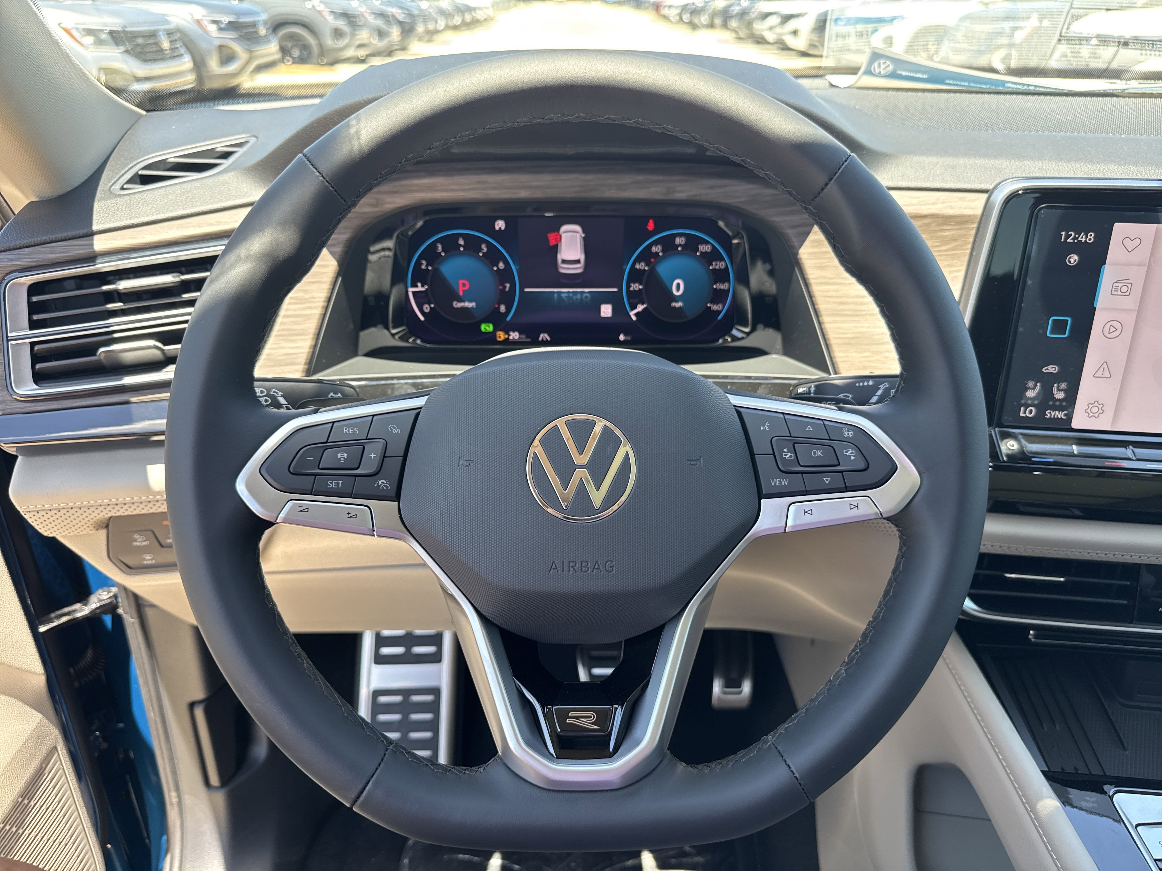 2025 Volkswagen Atlas 2.0T SEL Premium R-Line