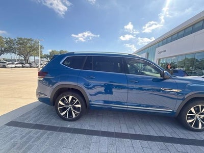 2025 Volkswagen Atlas 2.0T SEL Premium R-Line