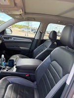 2023 Volkswagen Atlas 3.6L V6 SEL Premium R-Line