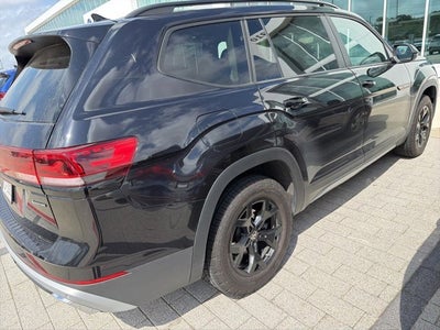 2024 Volkswagen Atlas 2.0T Peak Edition SEL