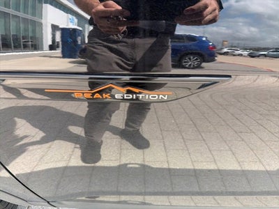 2024 Volkswagen Atlas 2.0T Peak Edition SEL