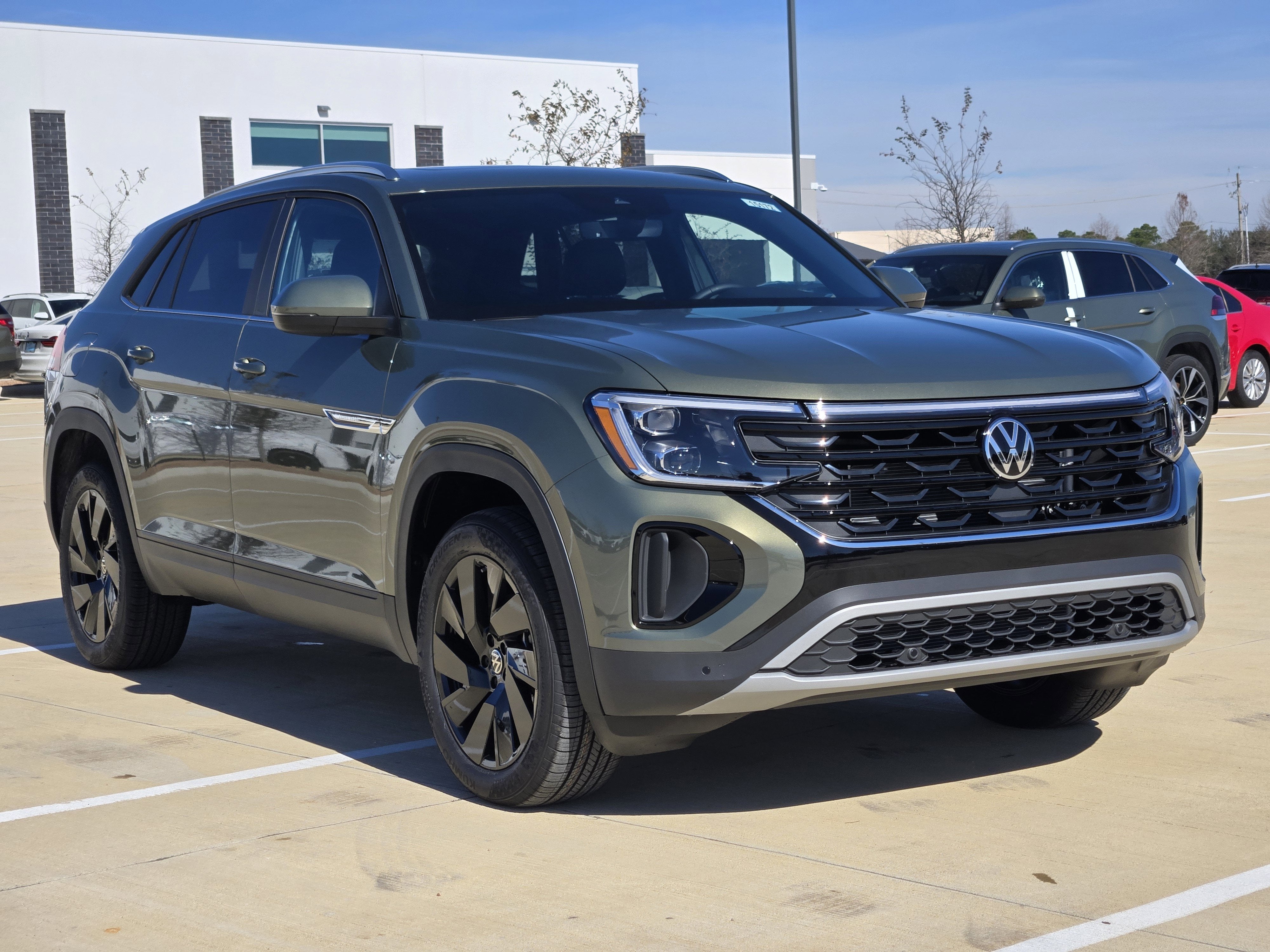 2026 Volkswagen Atlas Cross Sport 2.0T SE w/Technology