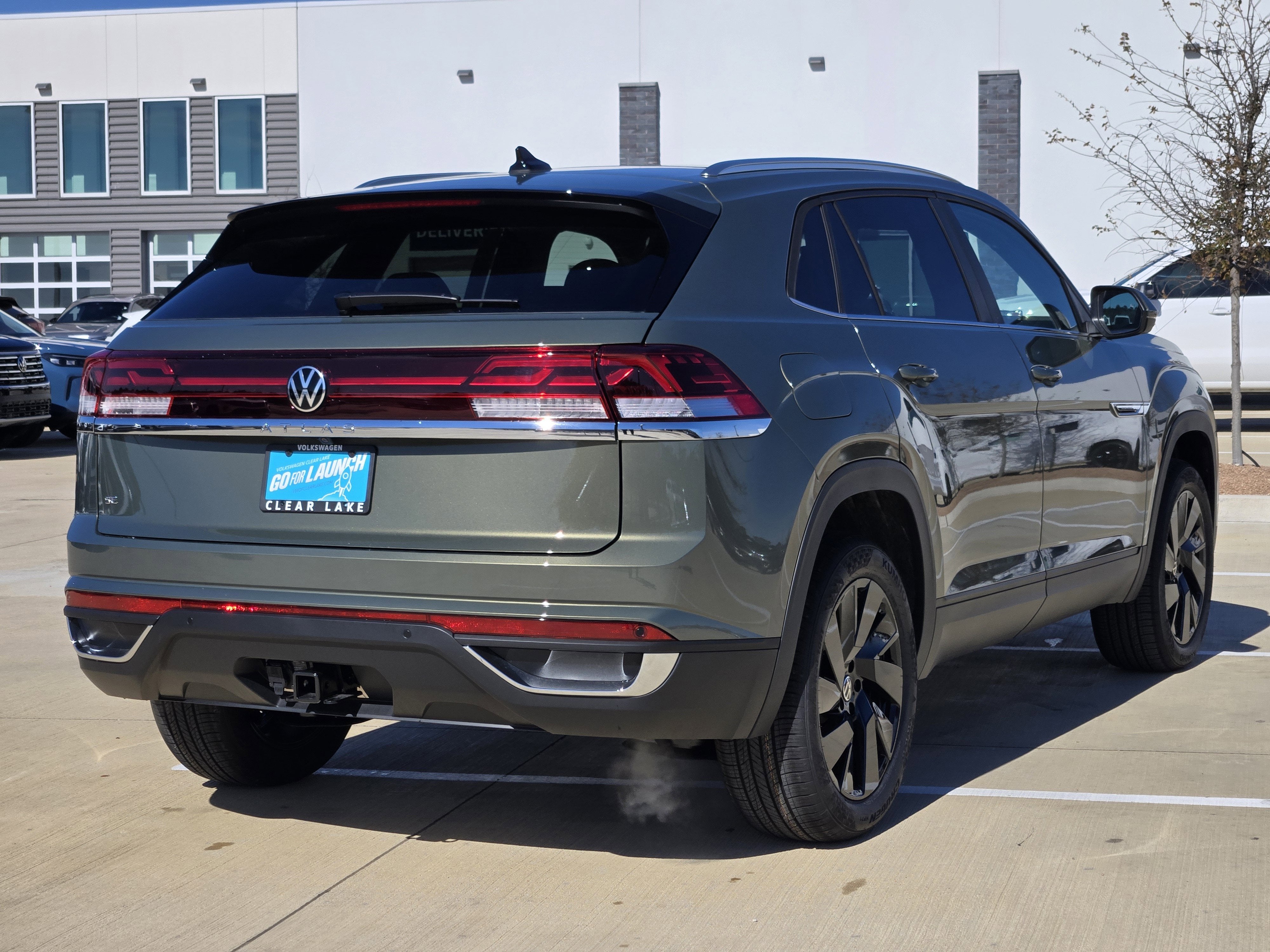 2026 Volkswagen Atlas Cross Sport 2.0T SE w/Technology