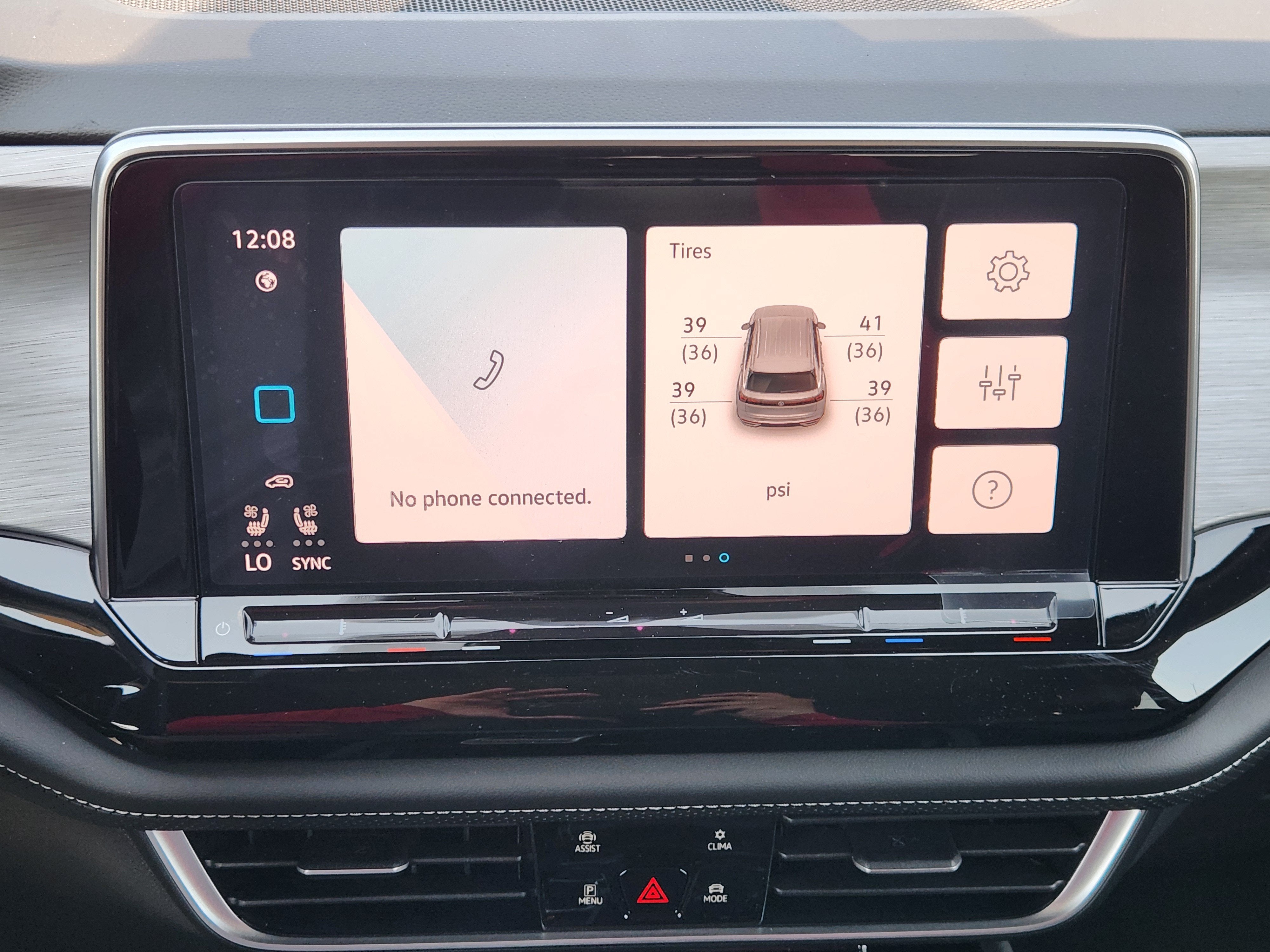 2026 Volkswagen Atlas Cross Sport 2.0T SE w/Technology