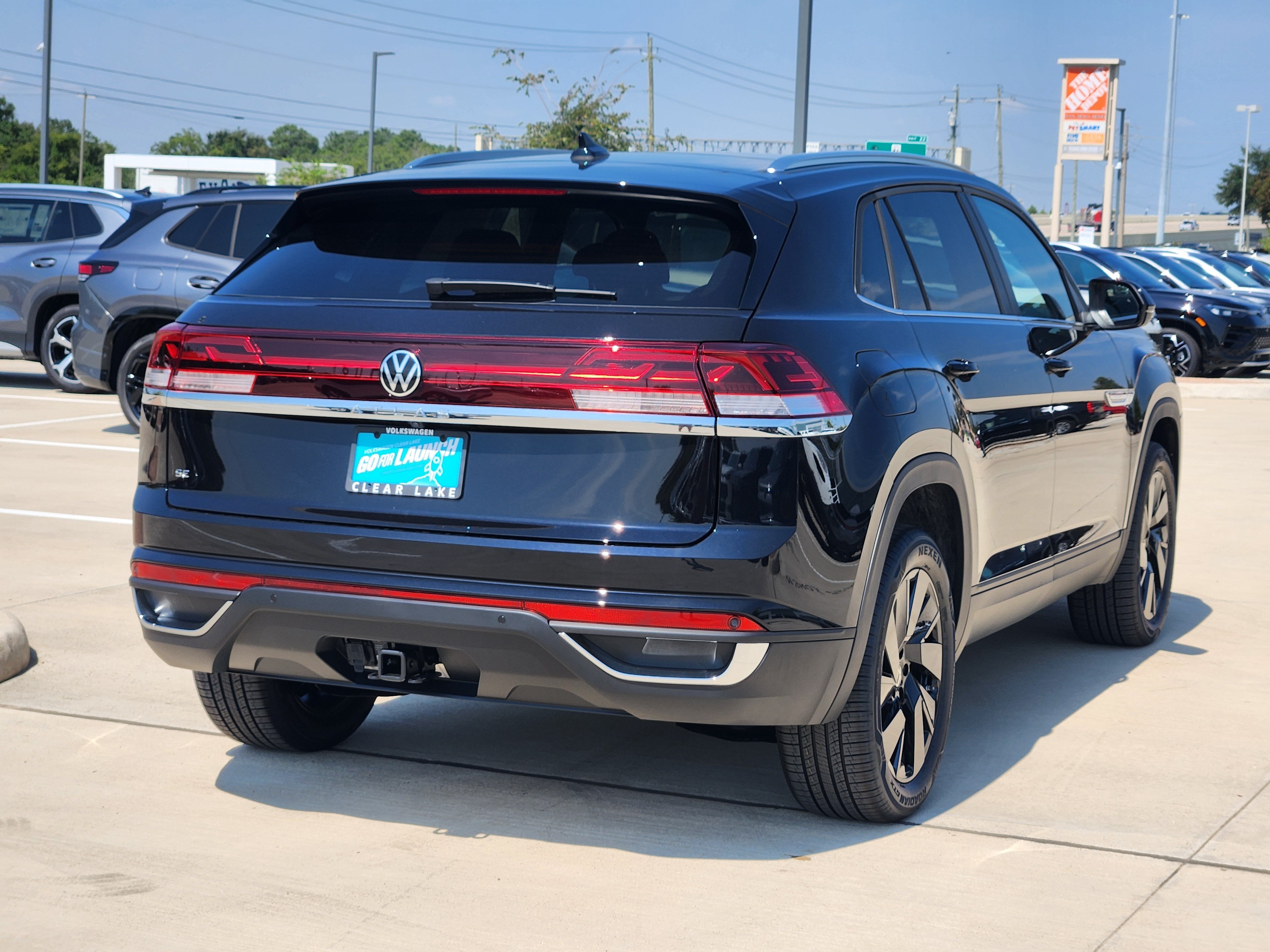 2026 Volkswagen Atlas Cross Sport 2.0T SE w/Technology