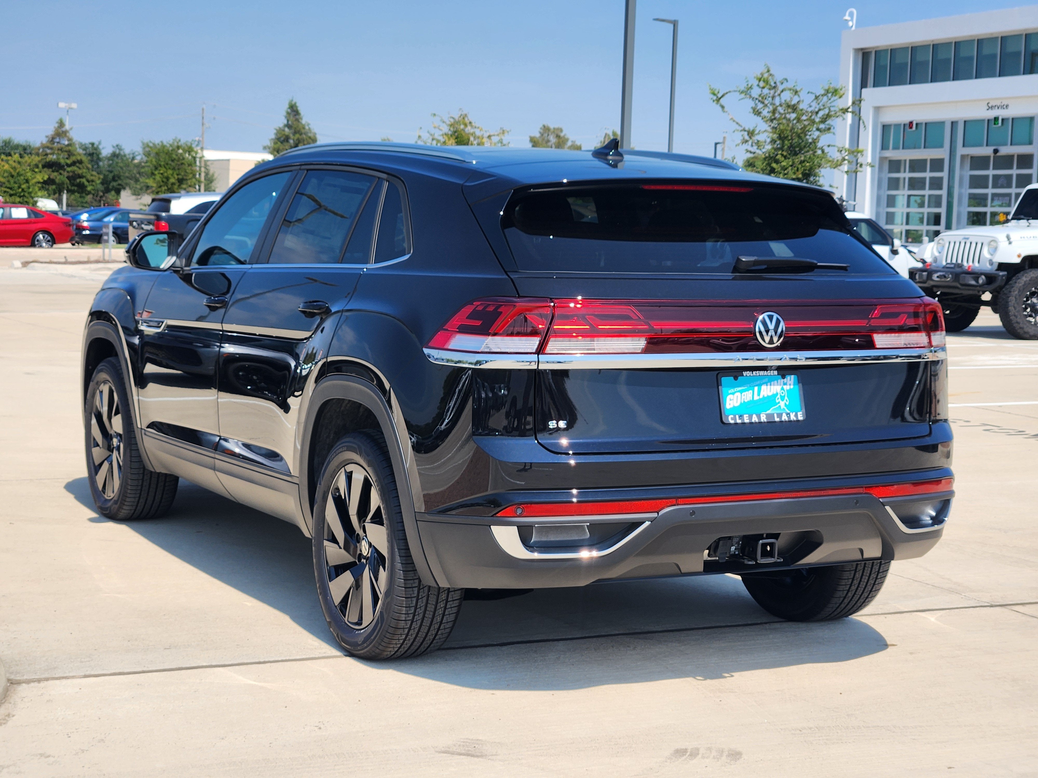 2026 Volkswagen Atlas Cross Sport 2.0T SE w/Technology