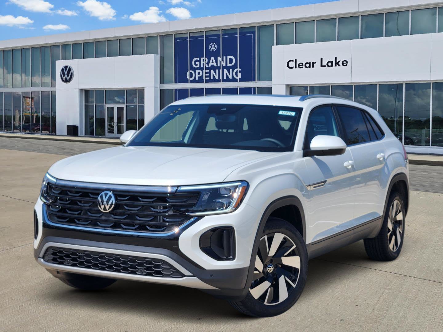 2026 Volkswagen Atlas Cross Sport 2.0T SE w/Technology