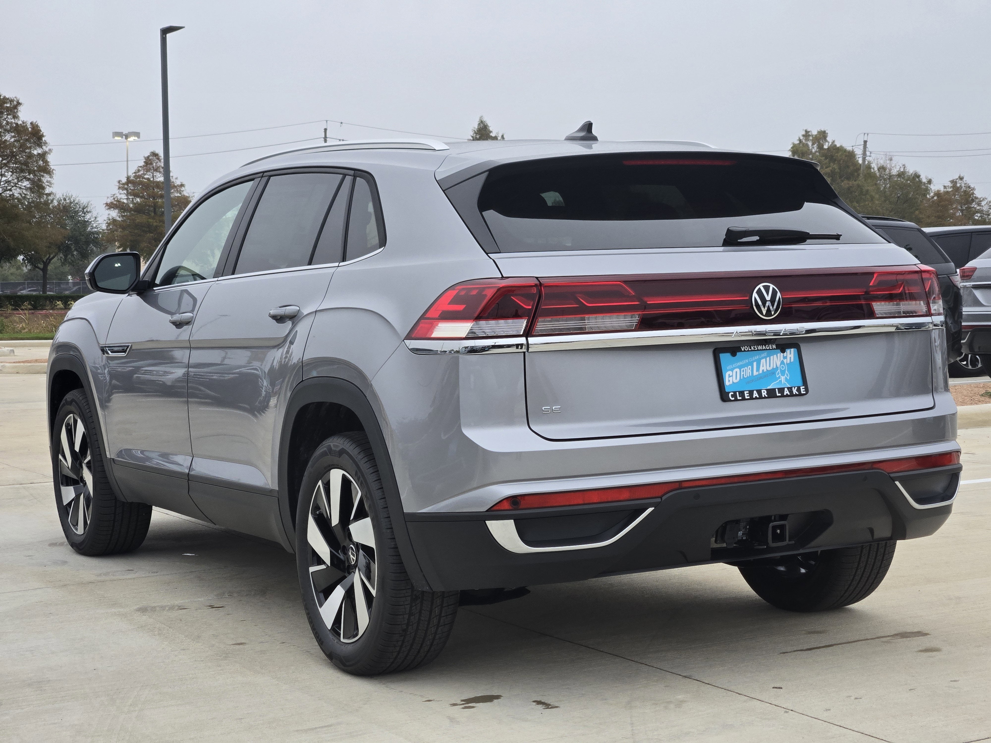 2026 Volkswagen Atlas Cross Sport 2.0T SE w/Technology