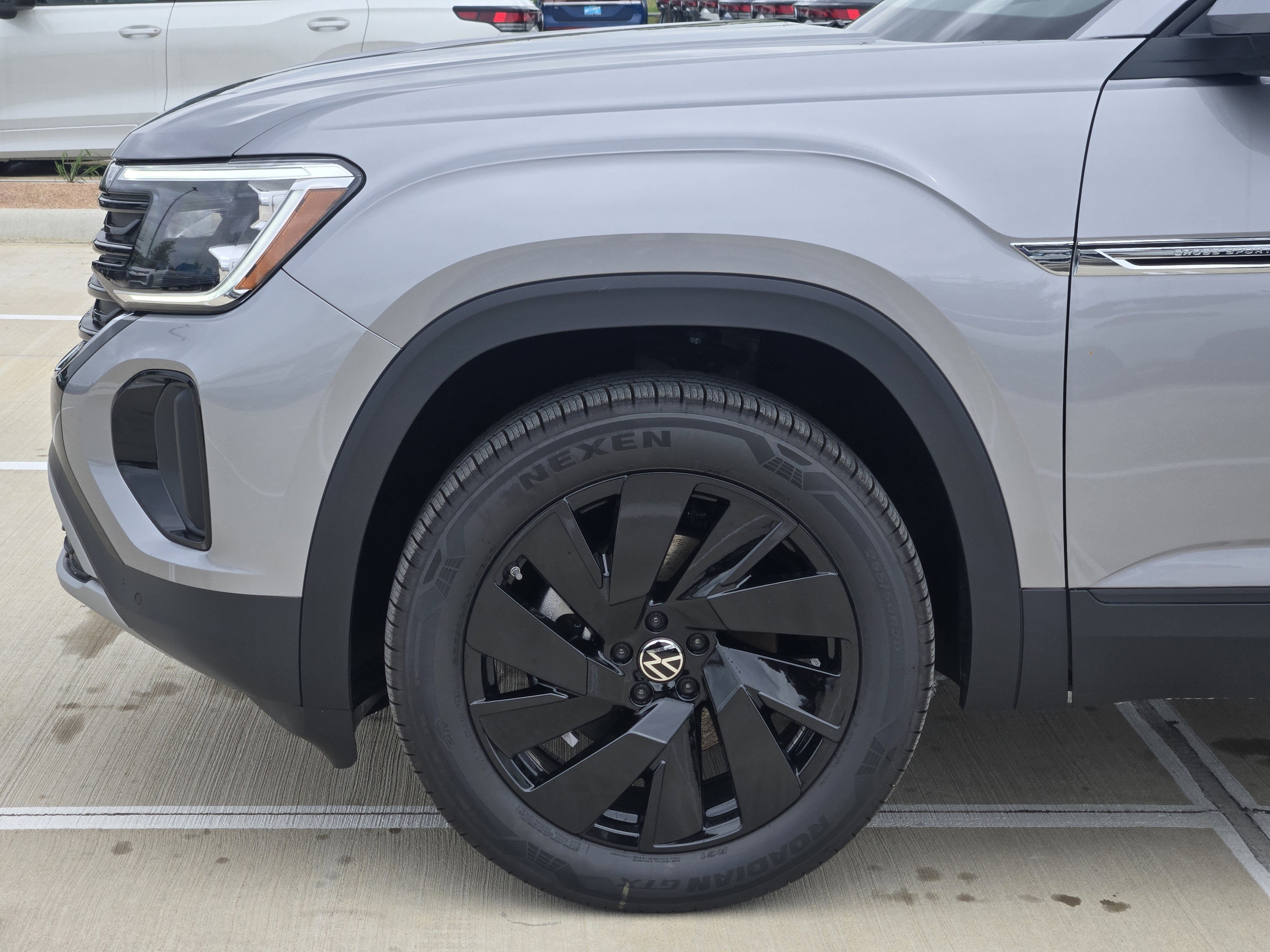 2026 Volkswagen Atlas Cross Sport 2.0T SE w/Technology