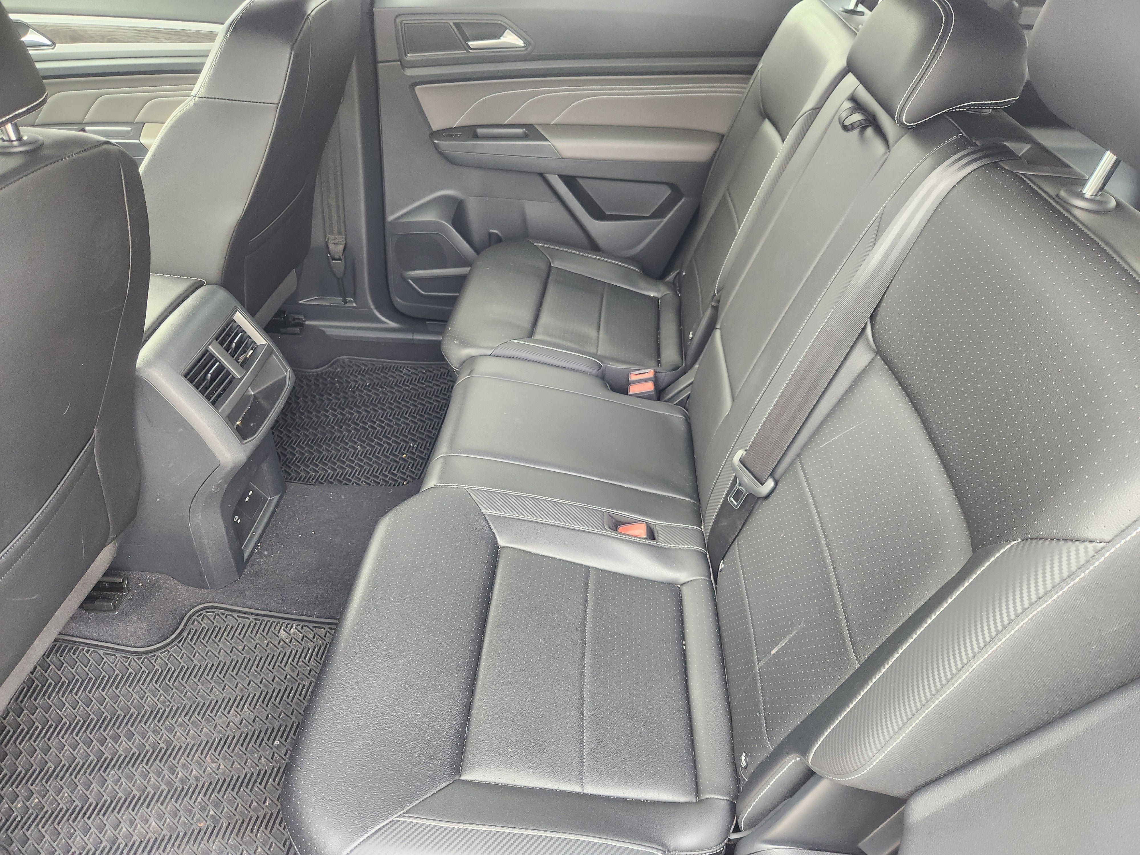 2023 Volkswagen Atlas Cross Sport 2.0T SE w/Technology