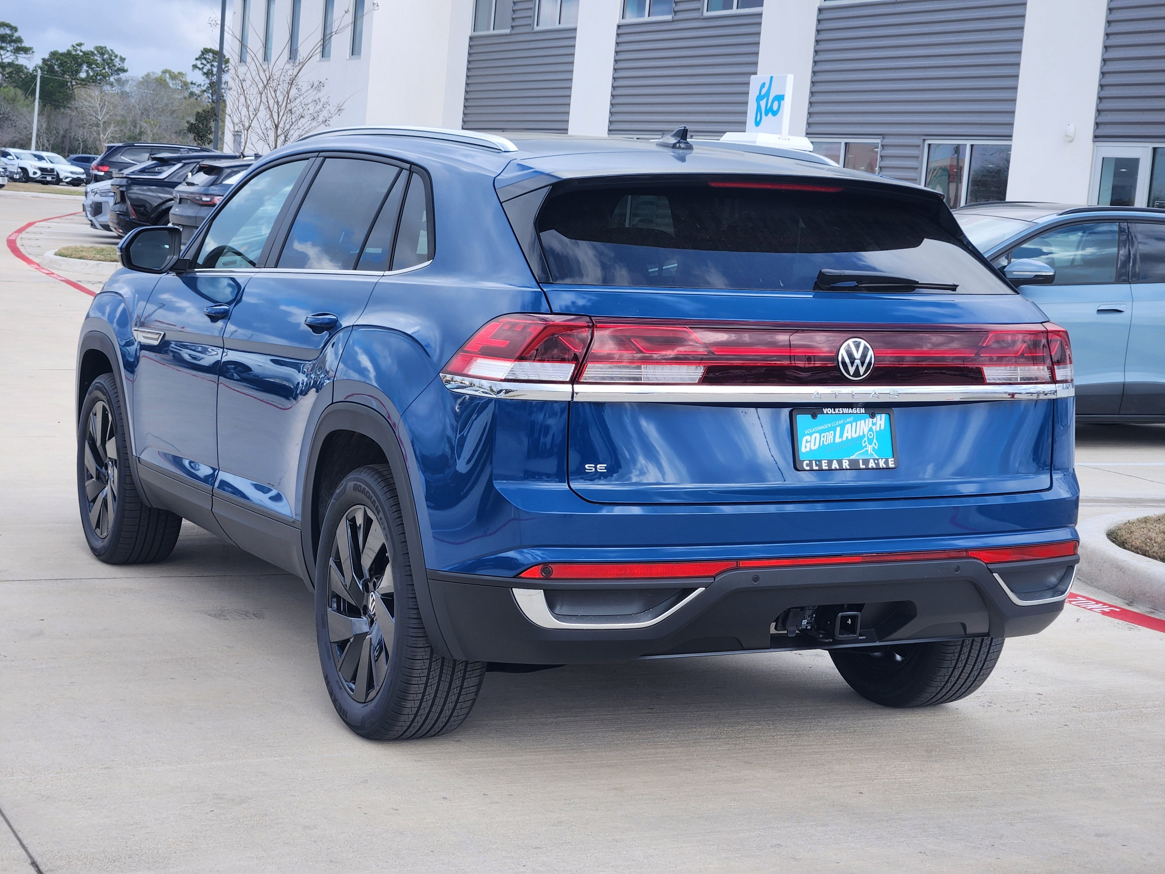 2026 Volkswagen Atlas Cross Sport 2.0T SE w/Technology