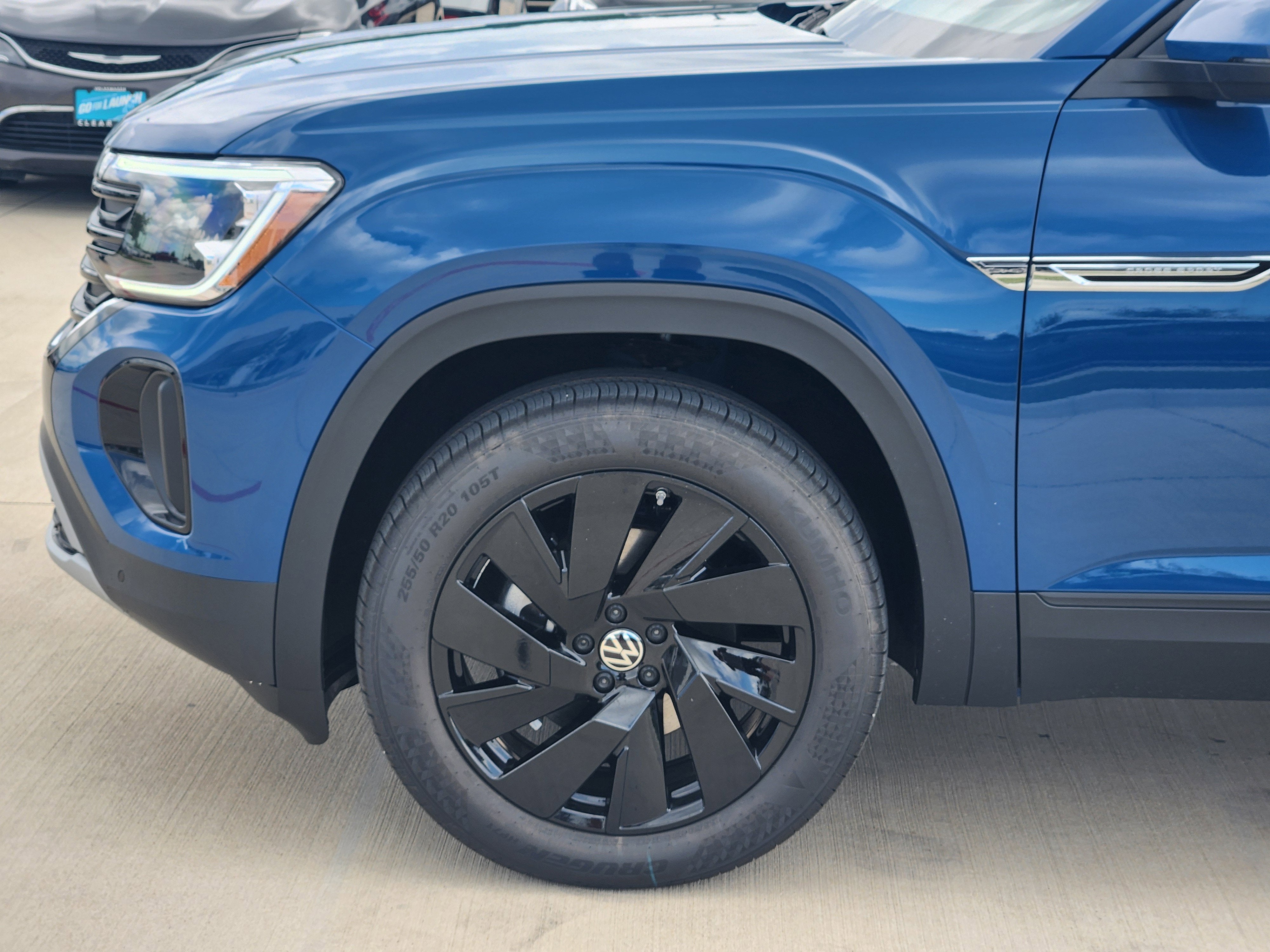 2026 Volkswagen Atlas Cross Sport 2.0T SE w/Technology