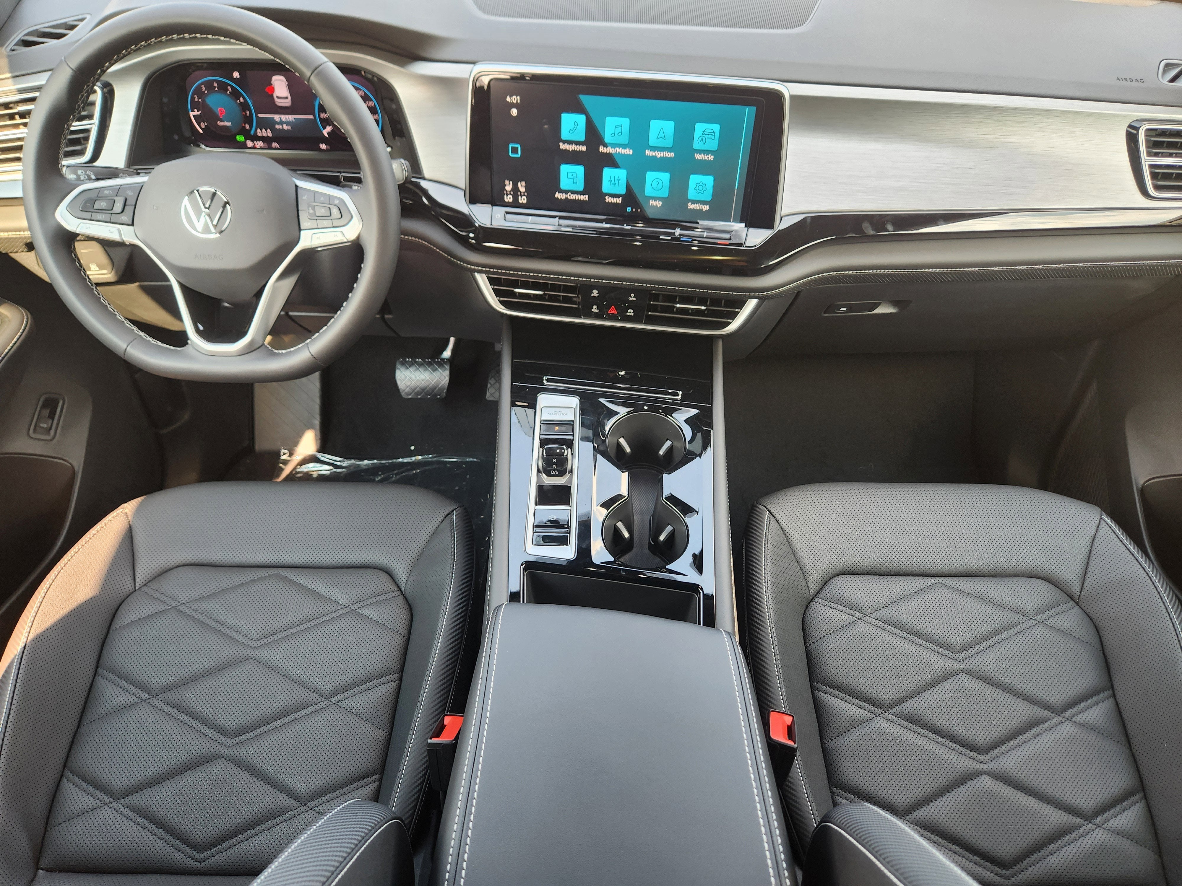 2026 Volkswagen Atlas Cross Sport 2.0T SE w/Technology