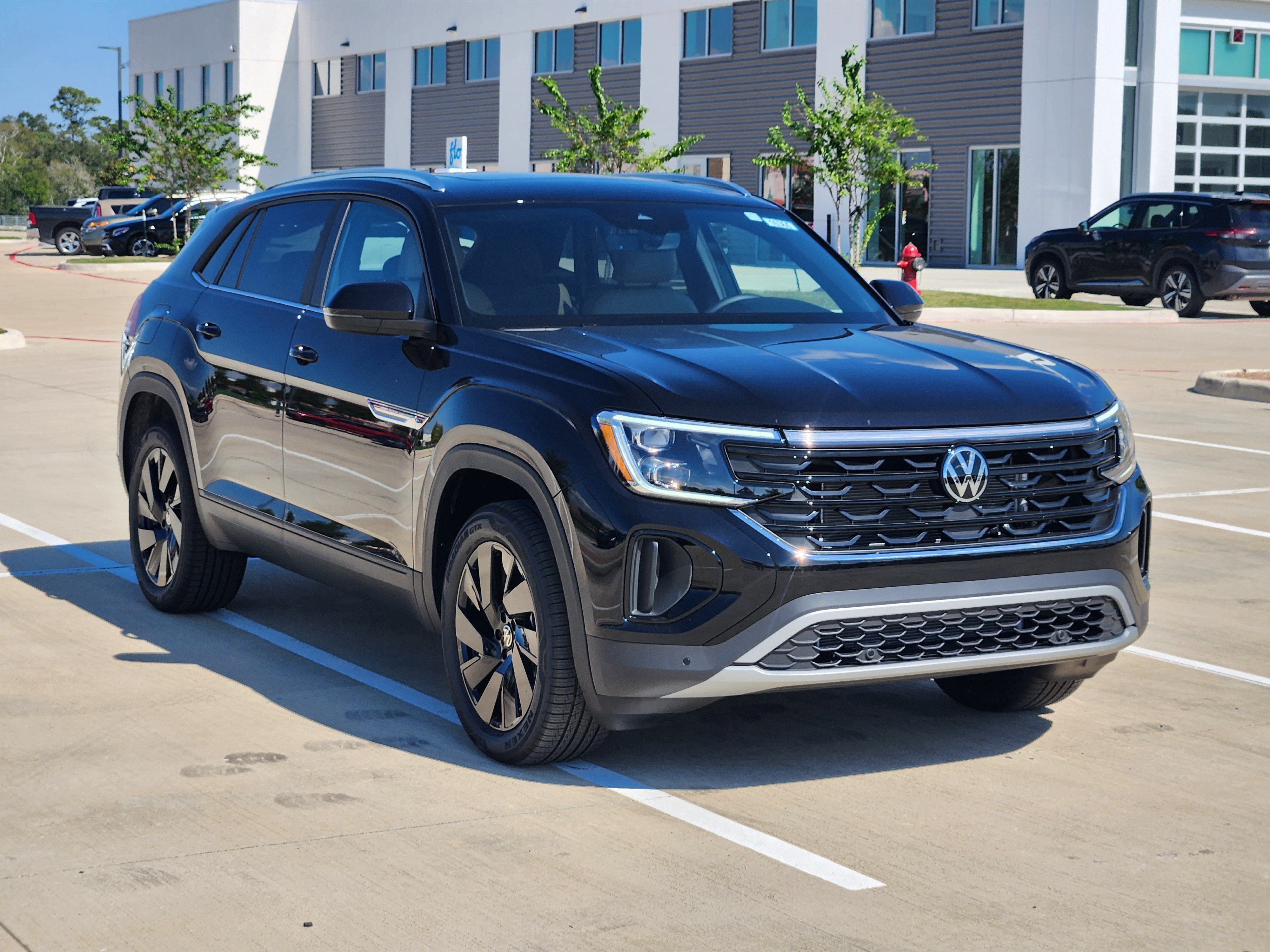 2026 Volkswagen Atlas Cross Sport 2.0T SE w/Technology