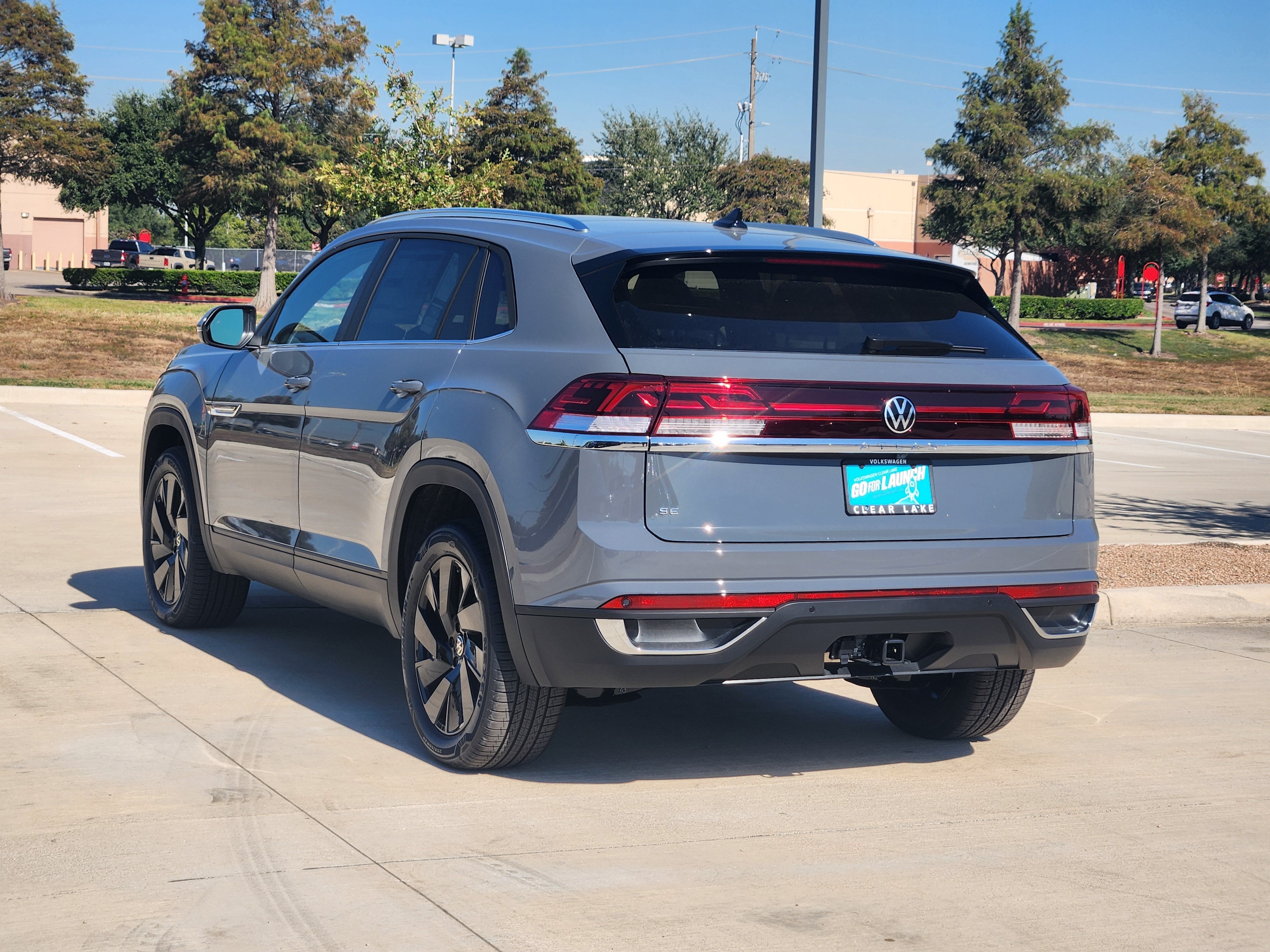 2026 Volkswagen Atlas Cross Sport 2.0T SE w/Technology