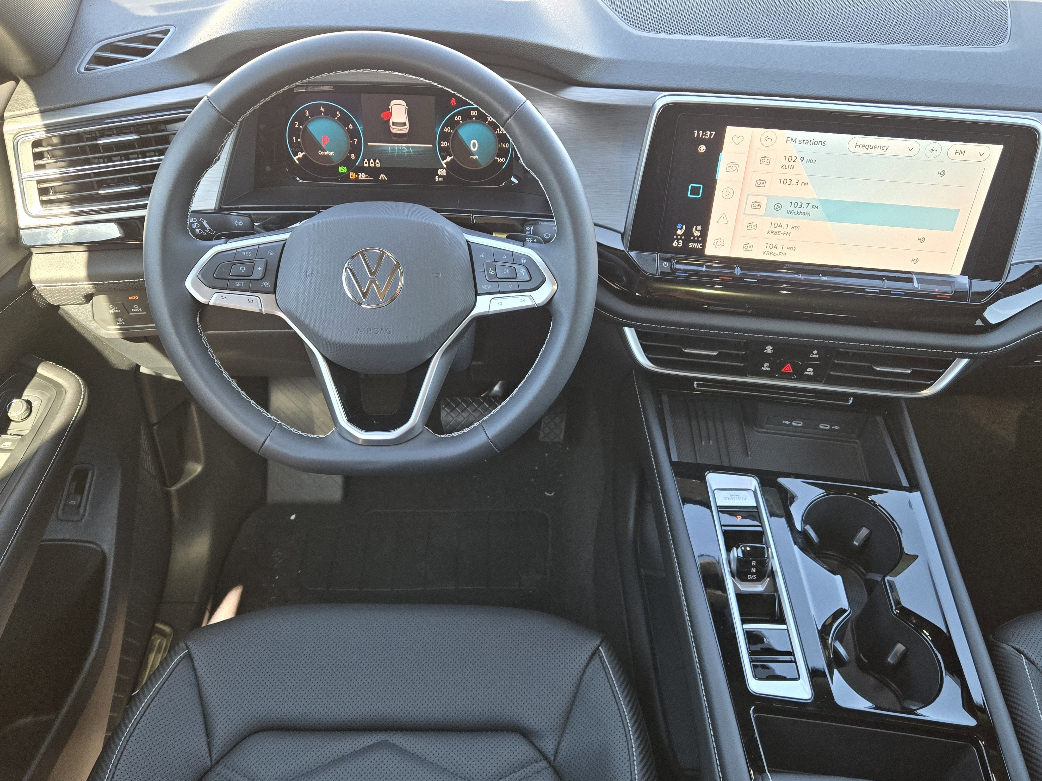 2026 Volkswagen Atlas Cross Sport 2.0T SE w/Technology