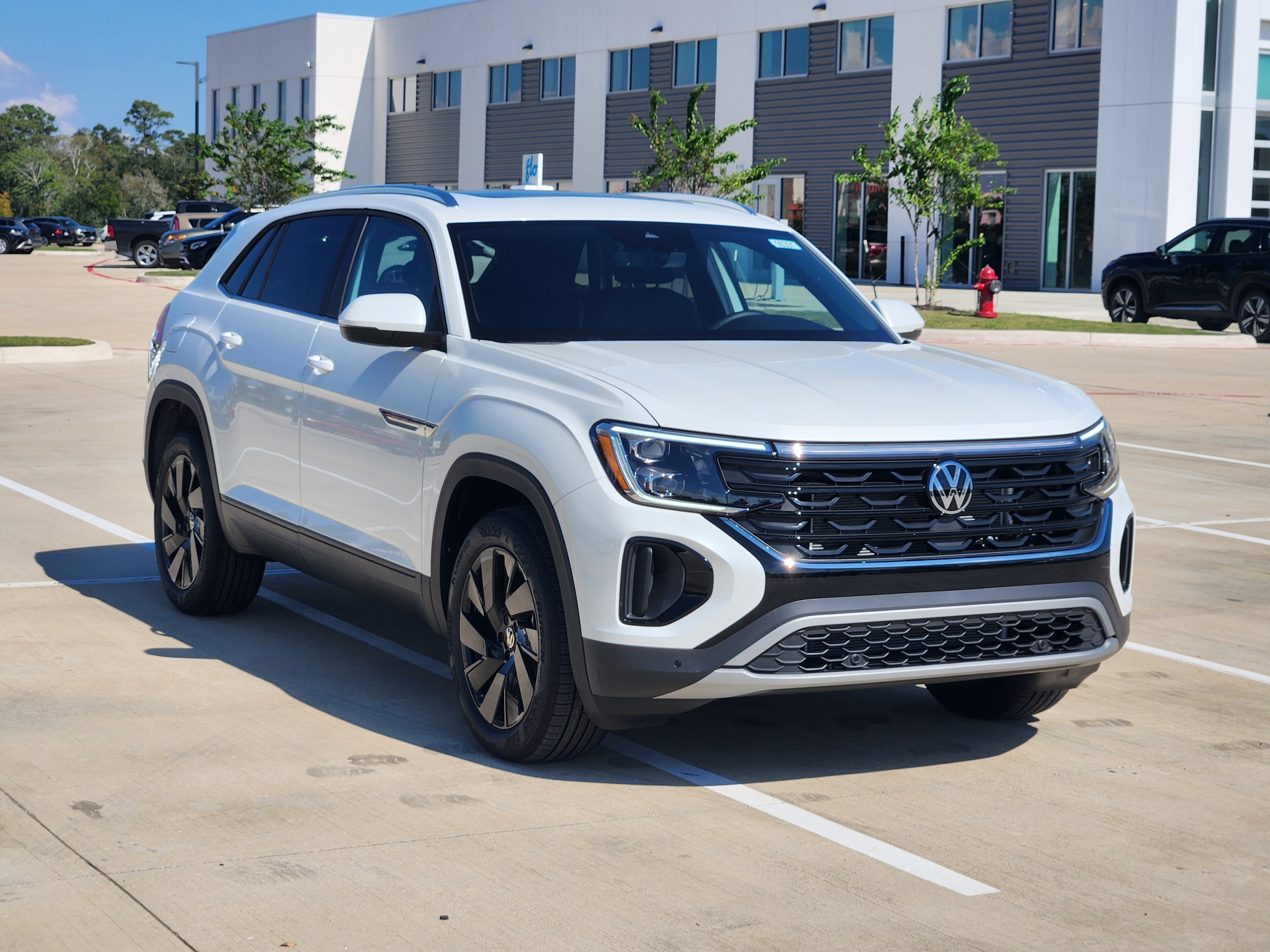 2026 Volkswagen Atlas Cross Sport 2.0T SE w/Technology