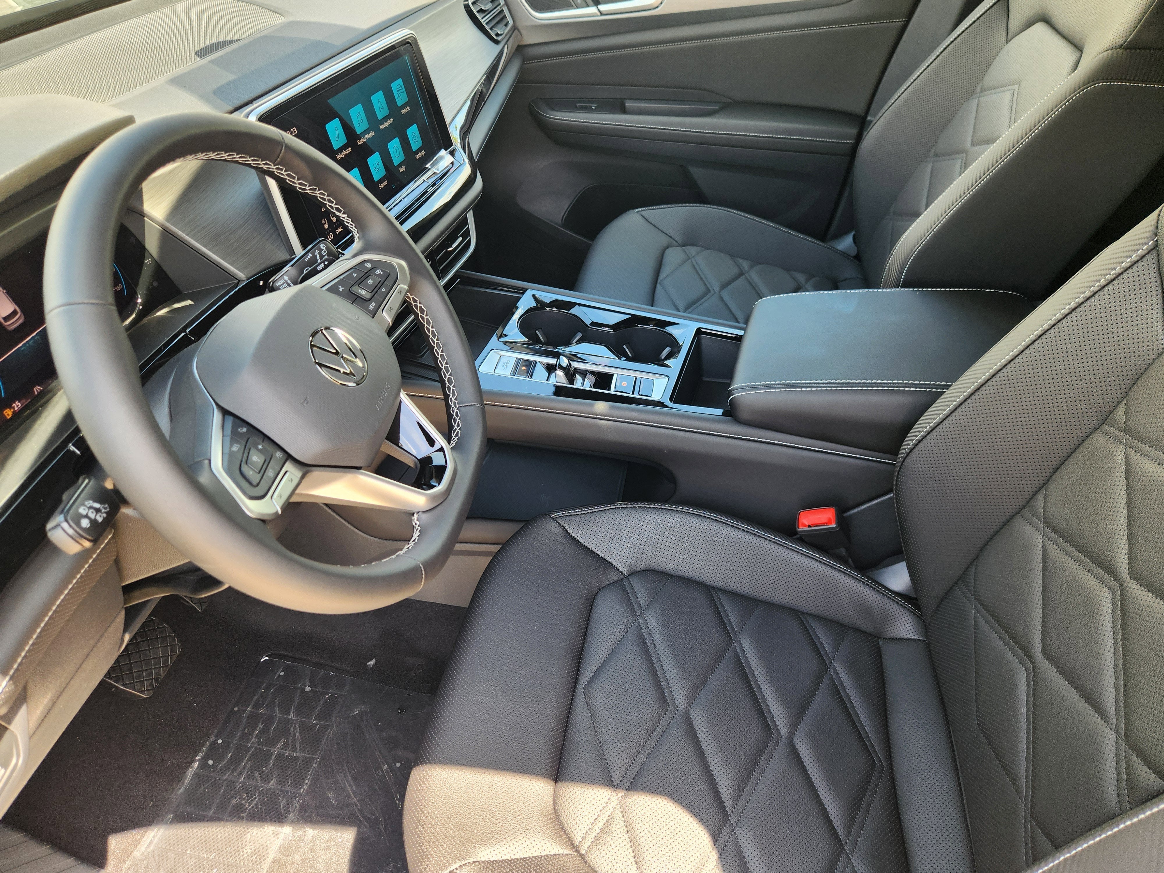 2026 Volkswagen Atlas Cross Sport 2.0T SE w/Technology