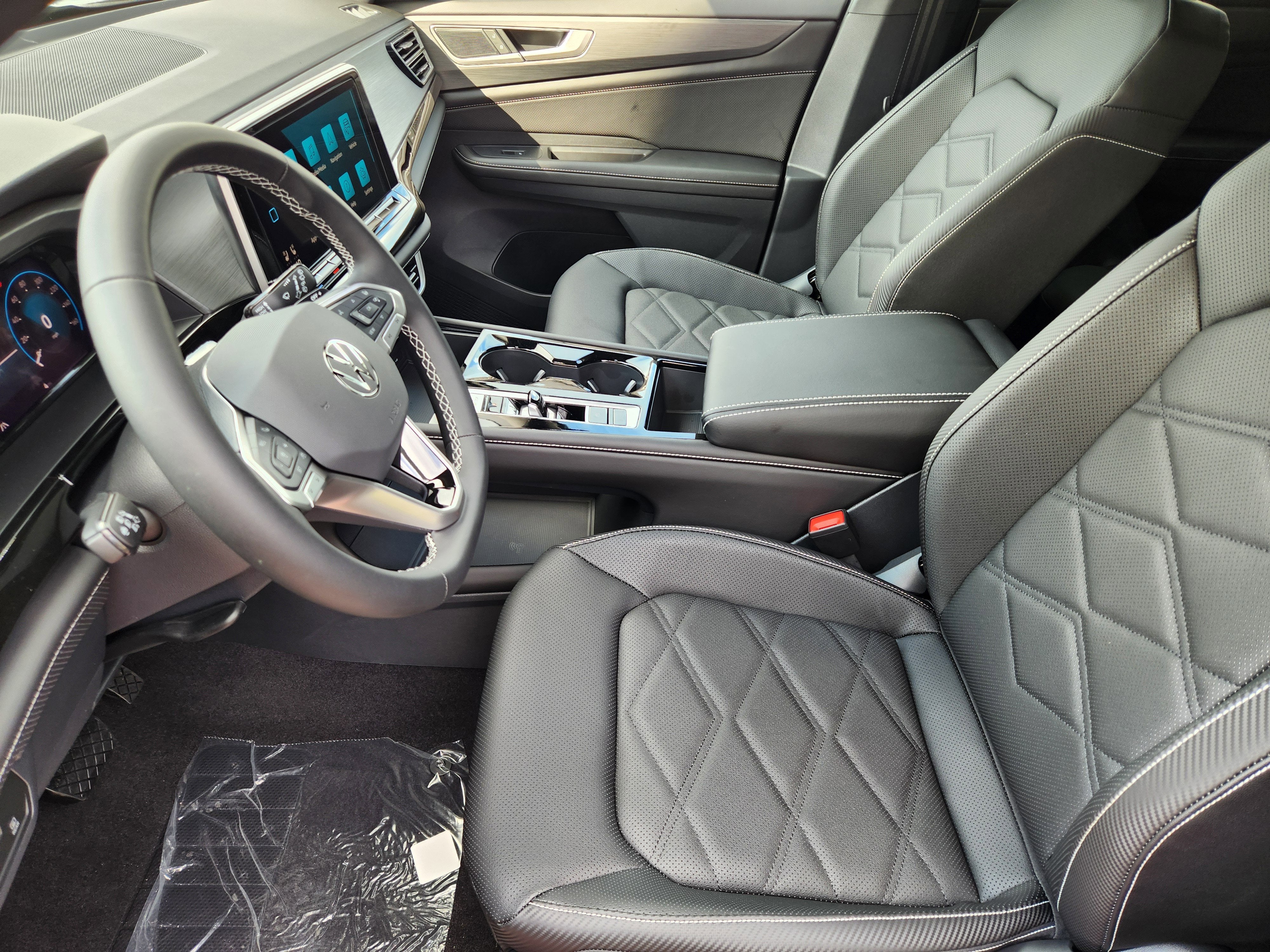 2026 Volkswagen Atlas Cross Sport 2.0T SE w/Technology