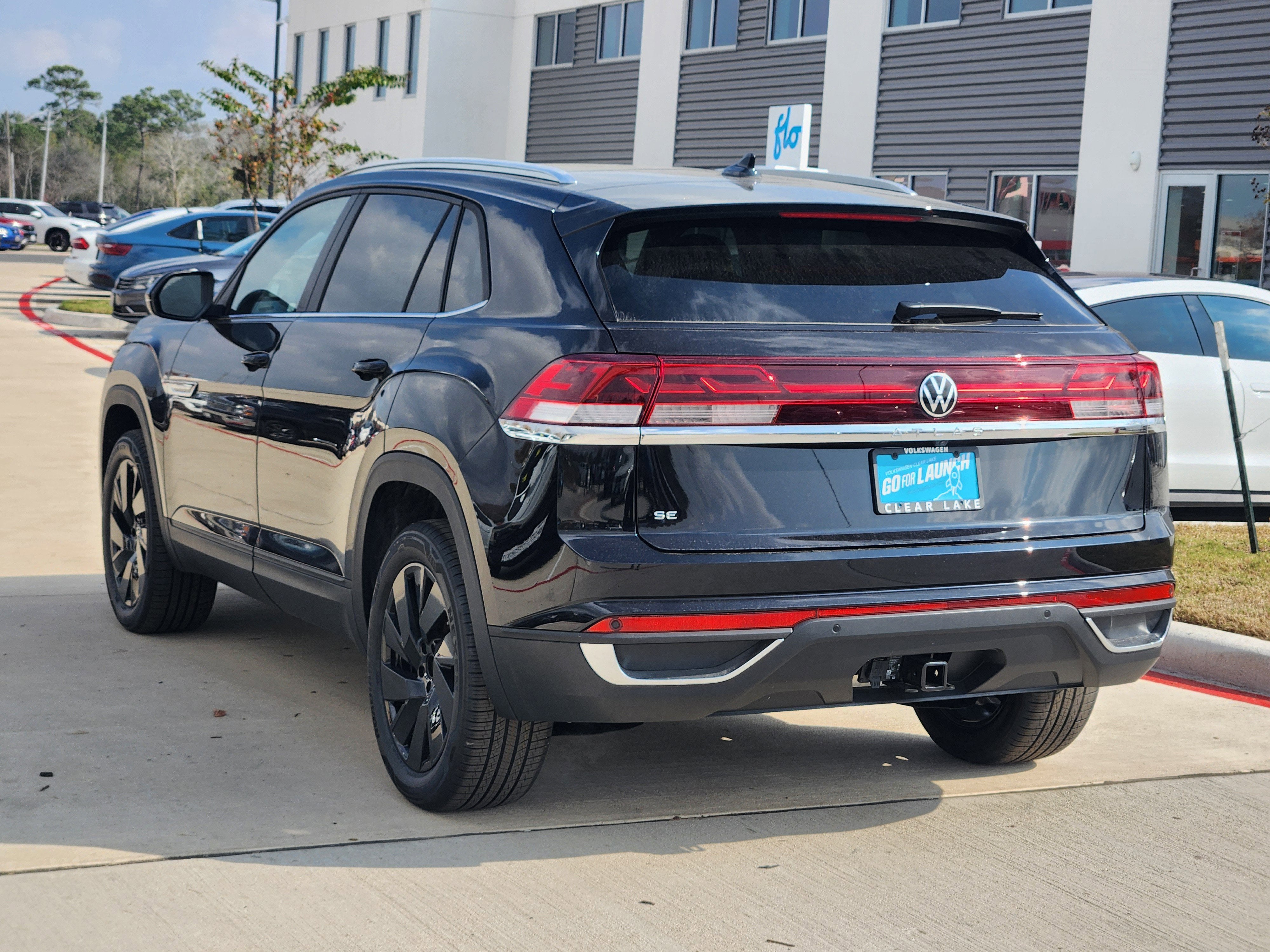 2026 Volkswagen Atlas Cross Sport 2.0T SE w/Technology