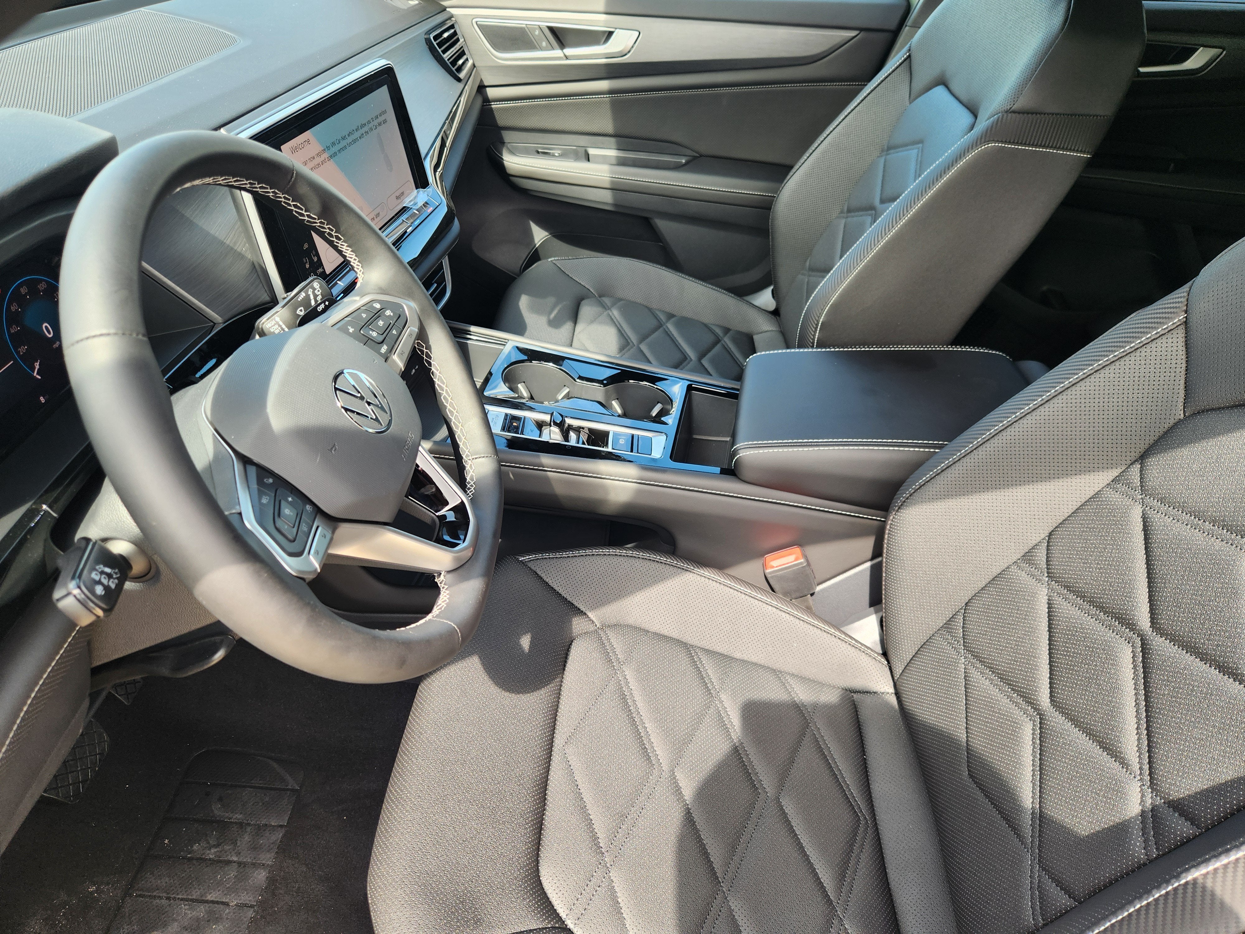 2026 Volkswagen Atlas Cross Sport 2.0T SE w/Technology