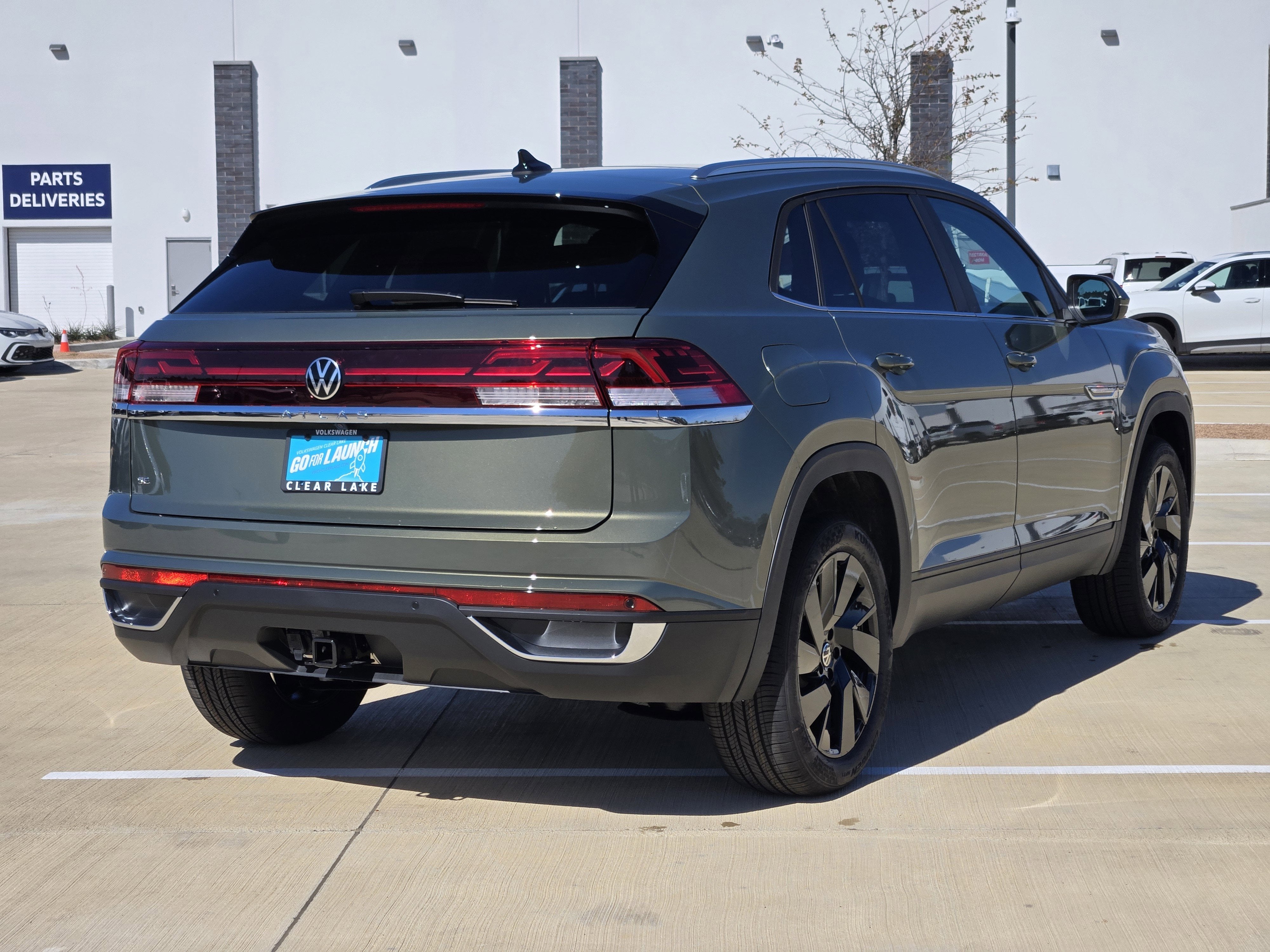 2026 Volkswagen Atlas Cross Sport 2.0T SE w/Technology