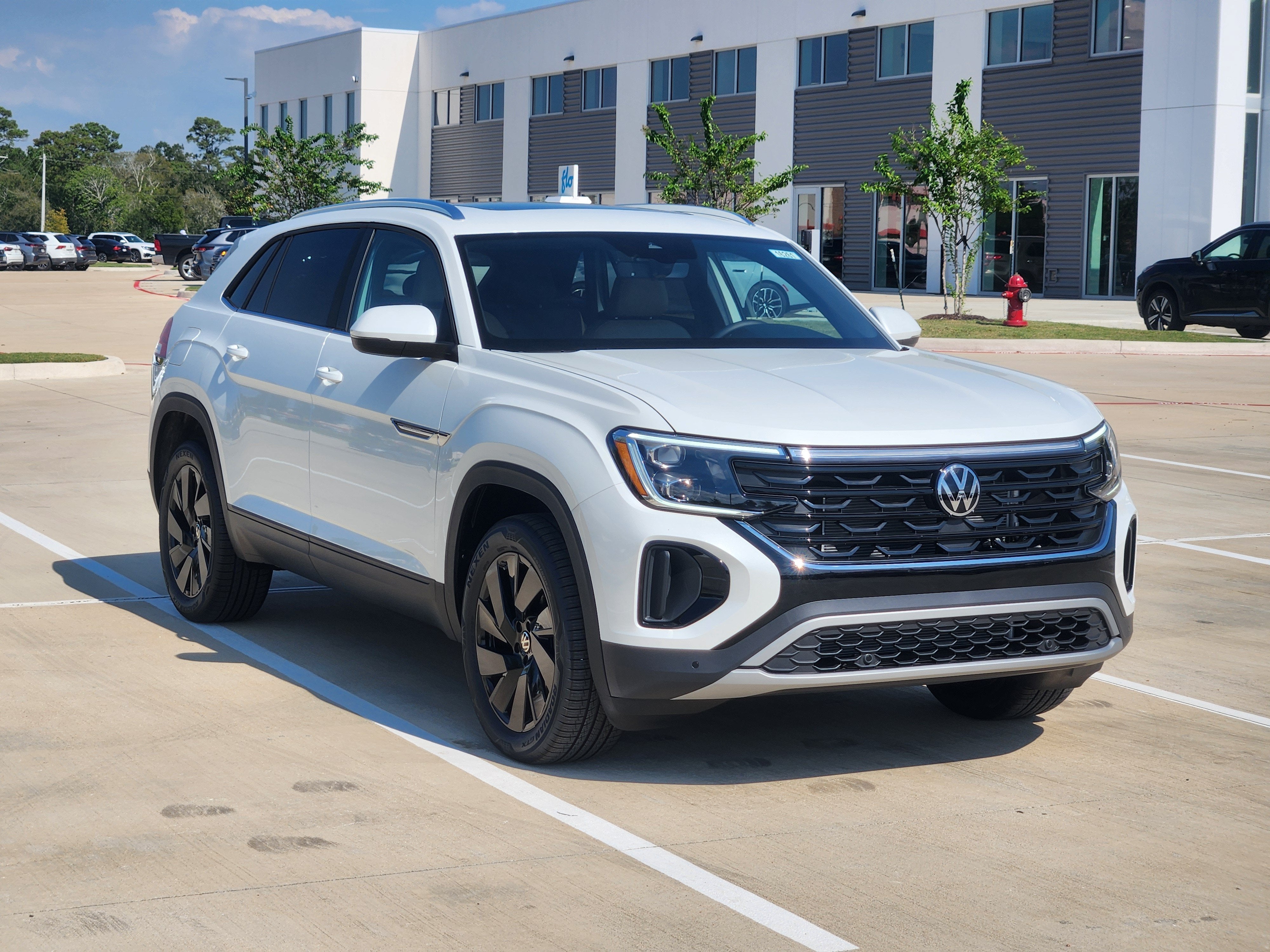 2026 Volkswagen Atlas Cross Sport 2.0T SE w/Technology