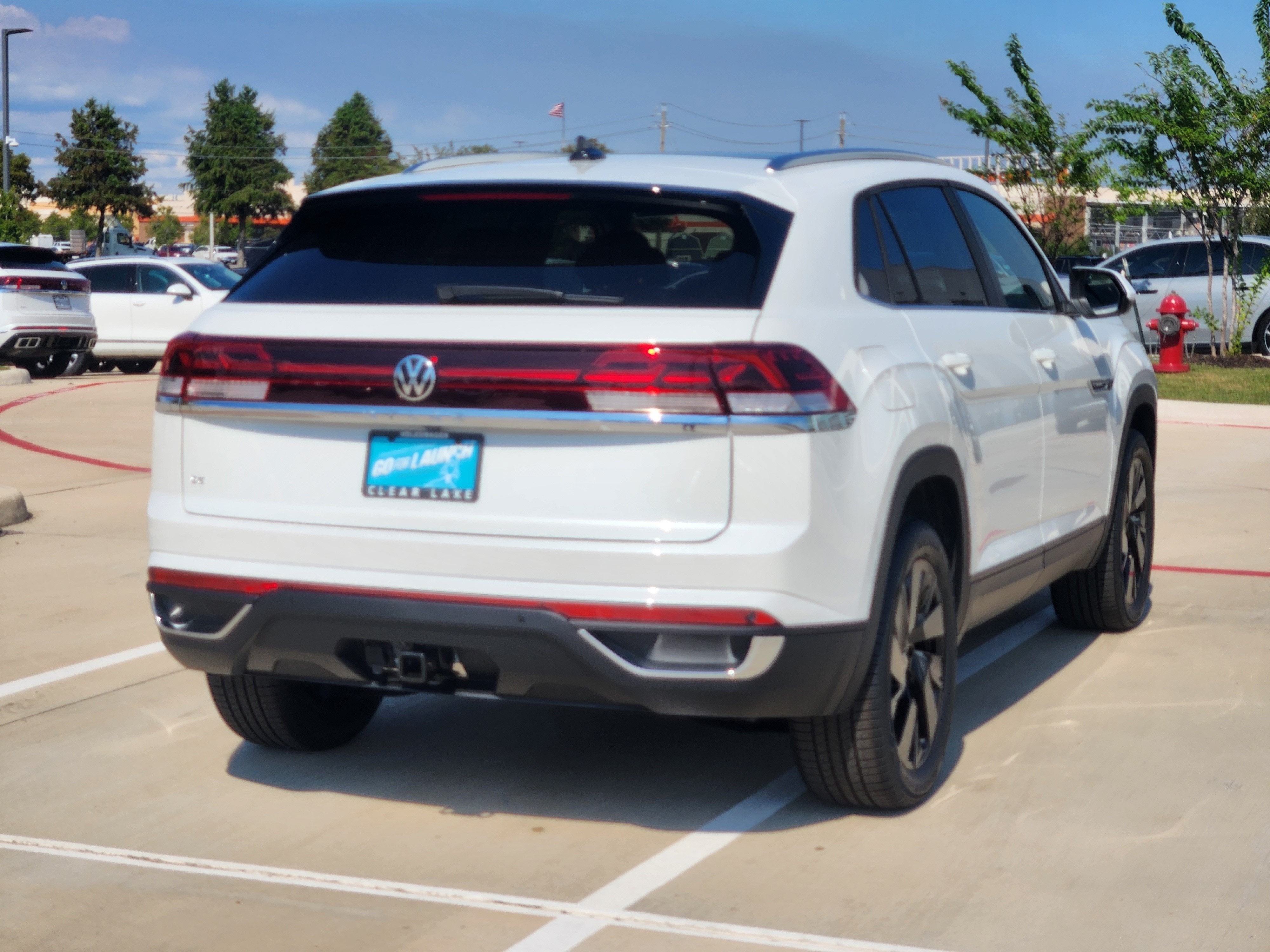 2026 Volkswagen Atlas Cross Sport 2.0T SE w/Technology