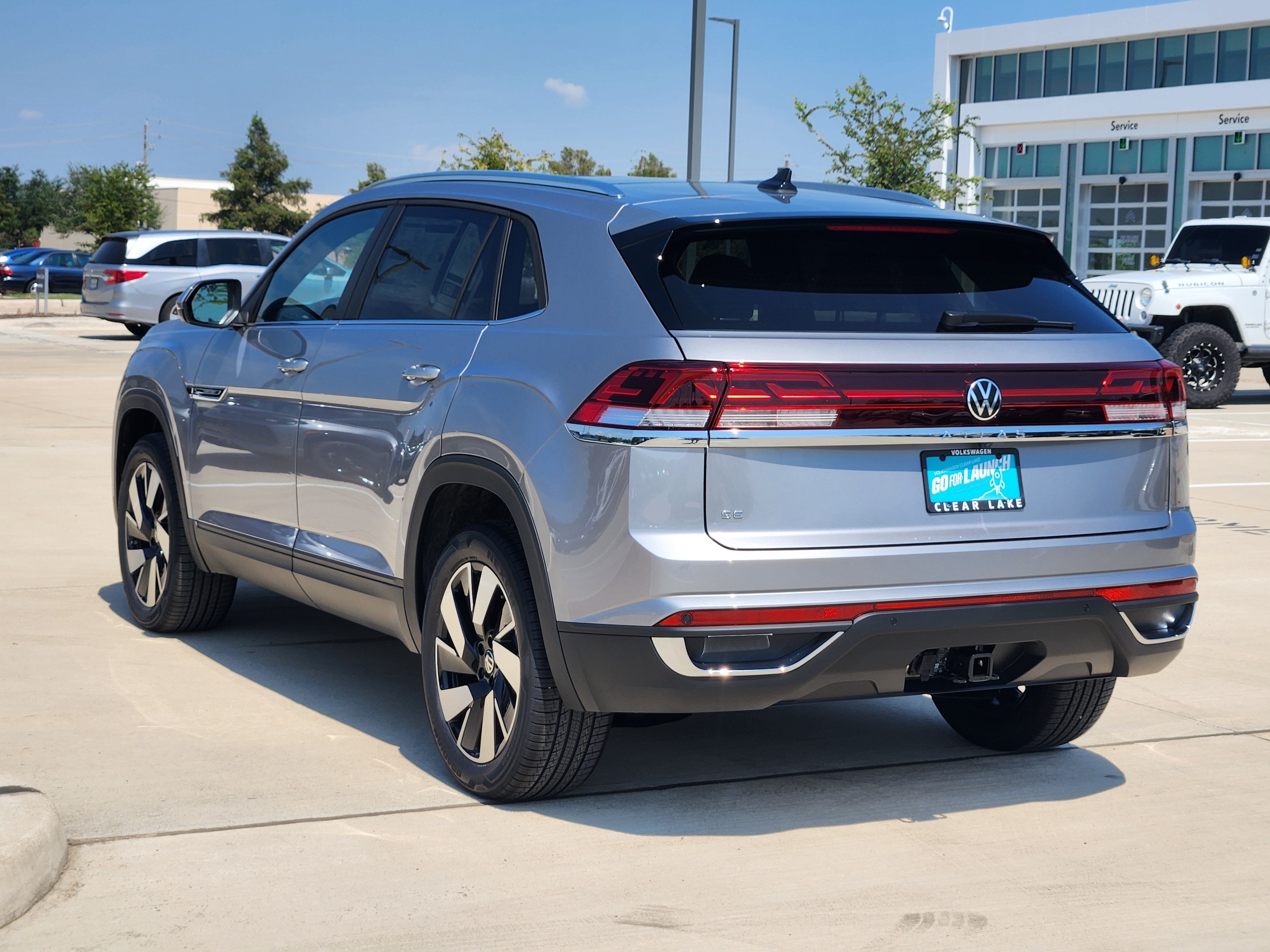 2026 Volkswagen Atlas Cross Sport 2.0T SE w/Technology