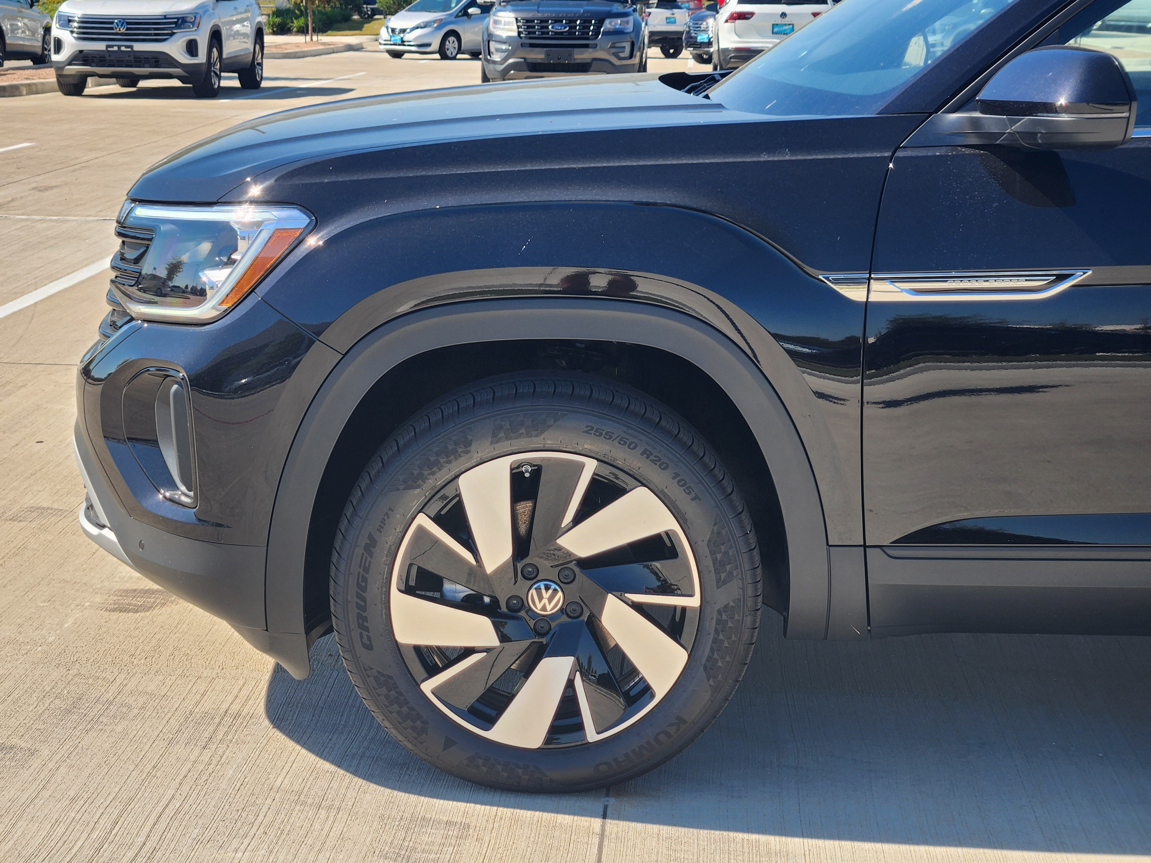 2026 Volkswagen Atlas Cross Sport 2.0T SE w/Technology