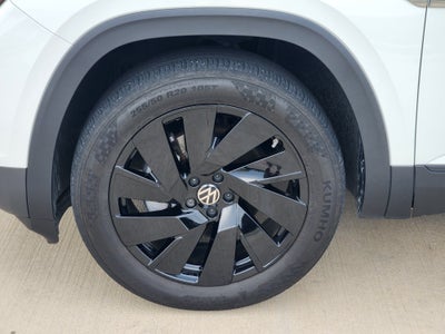 2025 Volkswagen Atlas Cross Sport 2.0T SE w/Technology