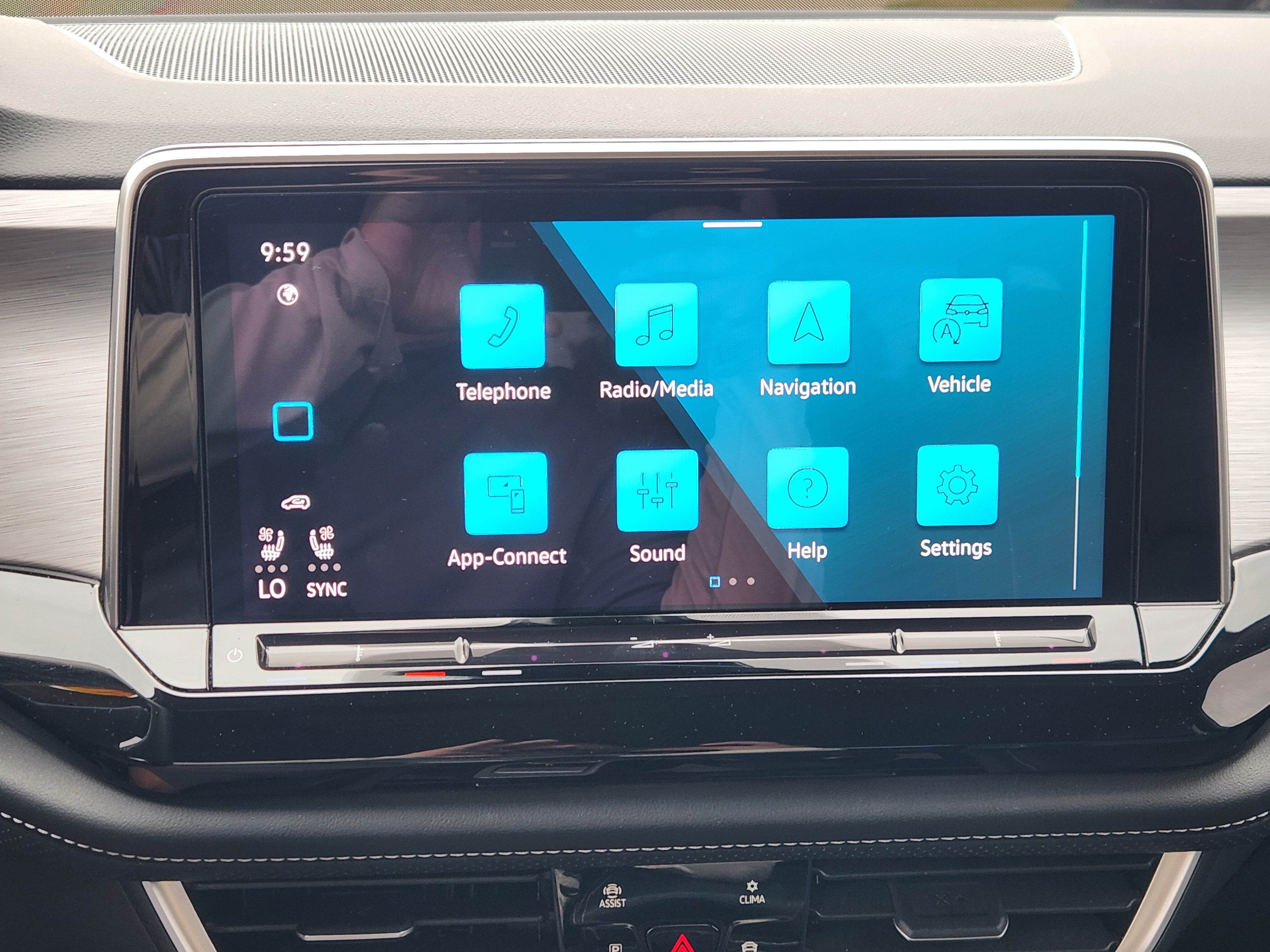 2025 Volkswagen Atlas Cross Sport 2.0T SE w/Technology