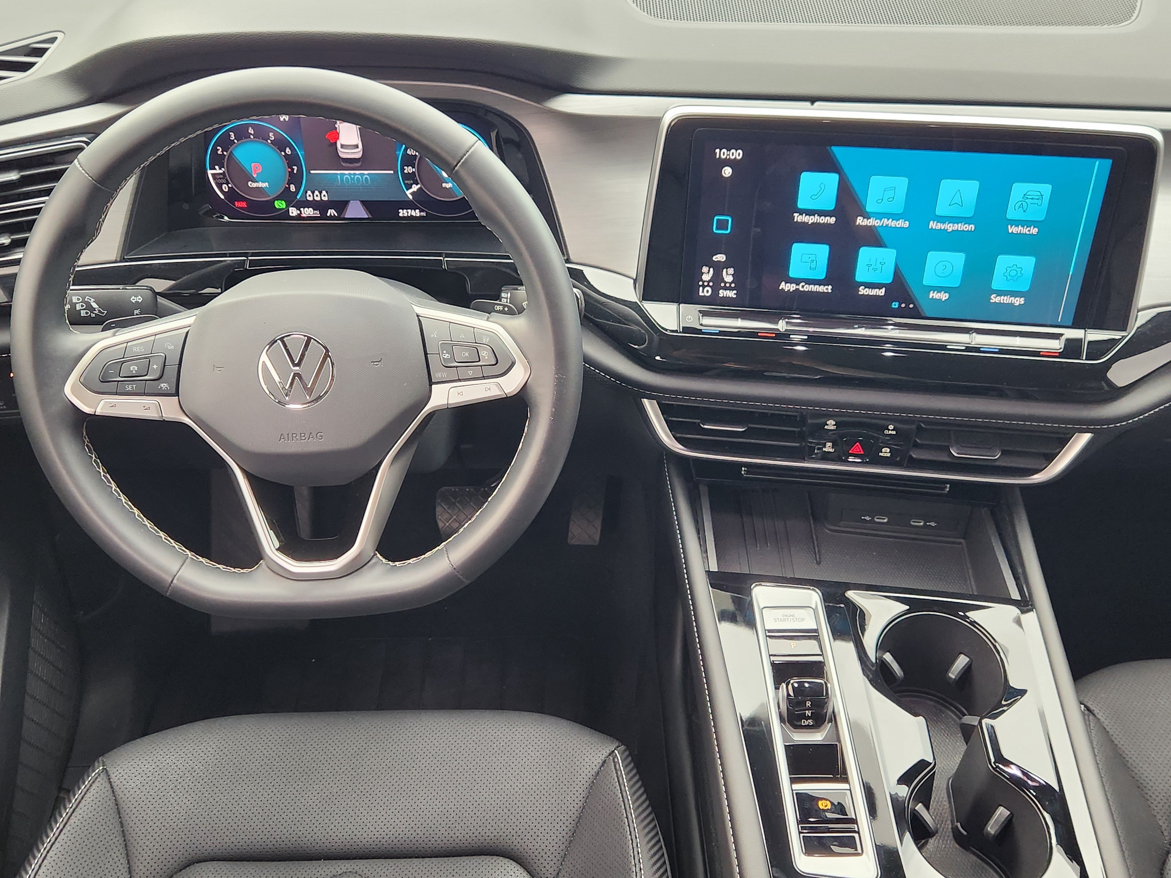 2025 Volkswagen Atlas Cross Sport 2.0T SE w/Technology