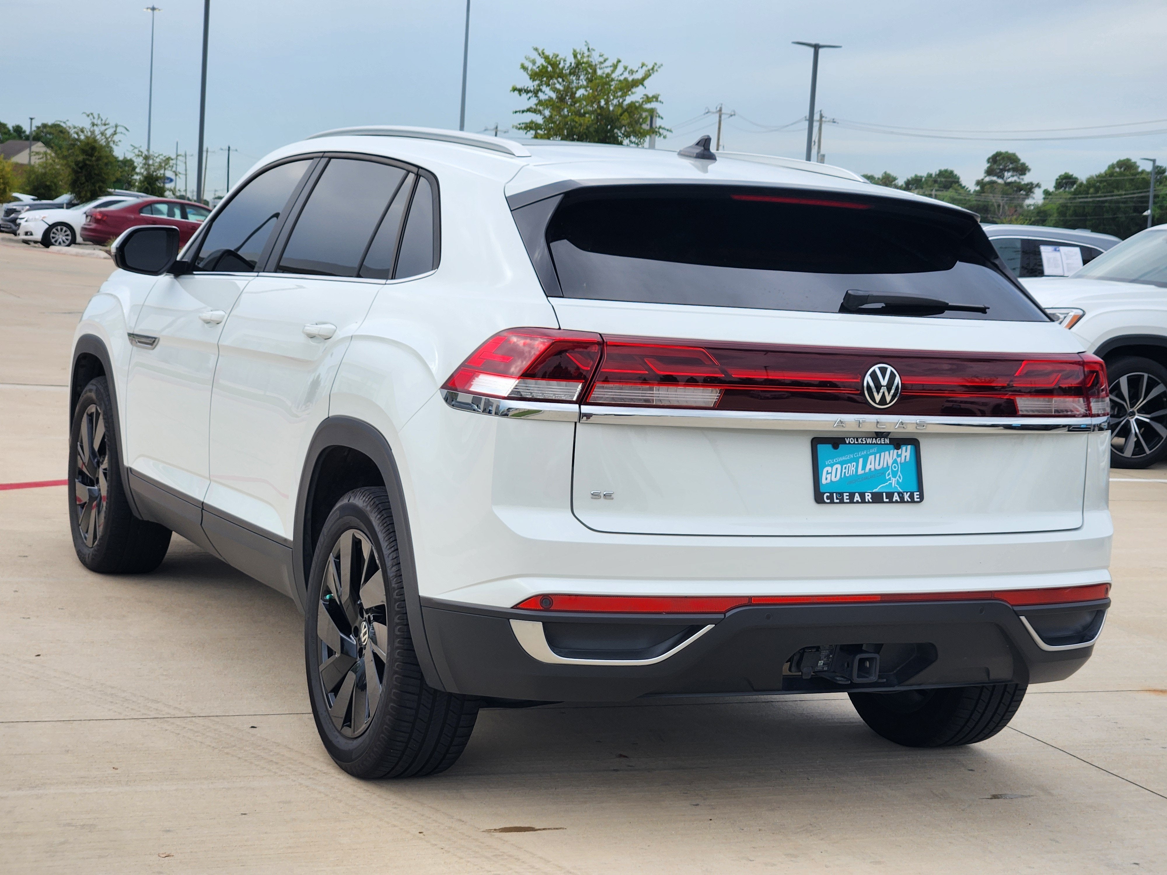 2025 Volkswagen Atlas Cross Sport 2.0T SE w/Technology