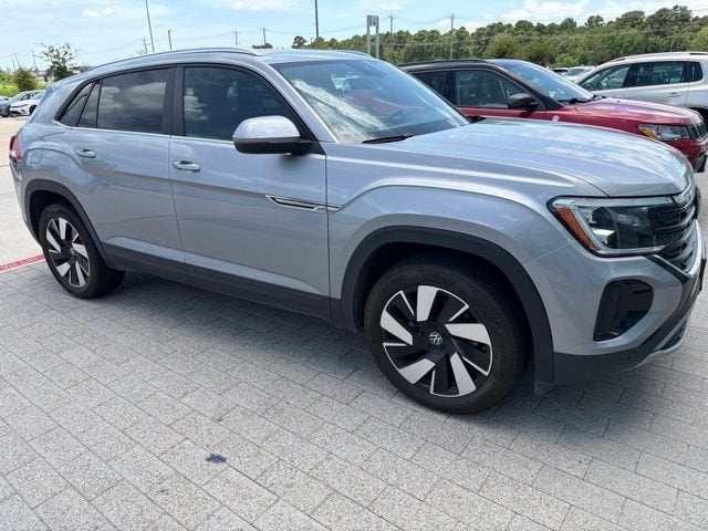 2025 Volkswagen Atlas Cross Sport 2.0T SE w/Technology
