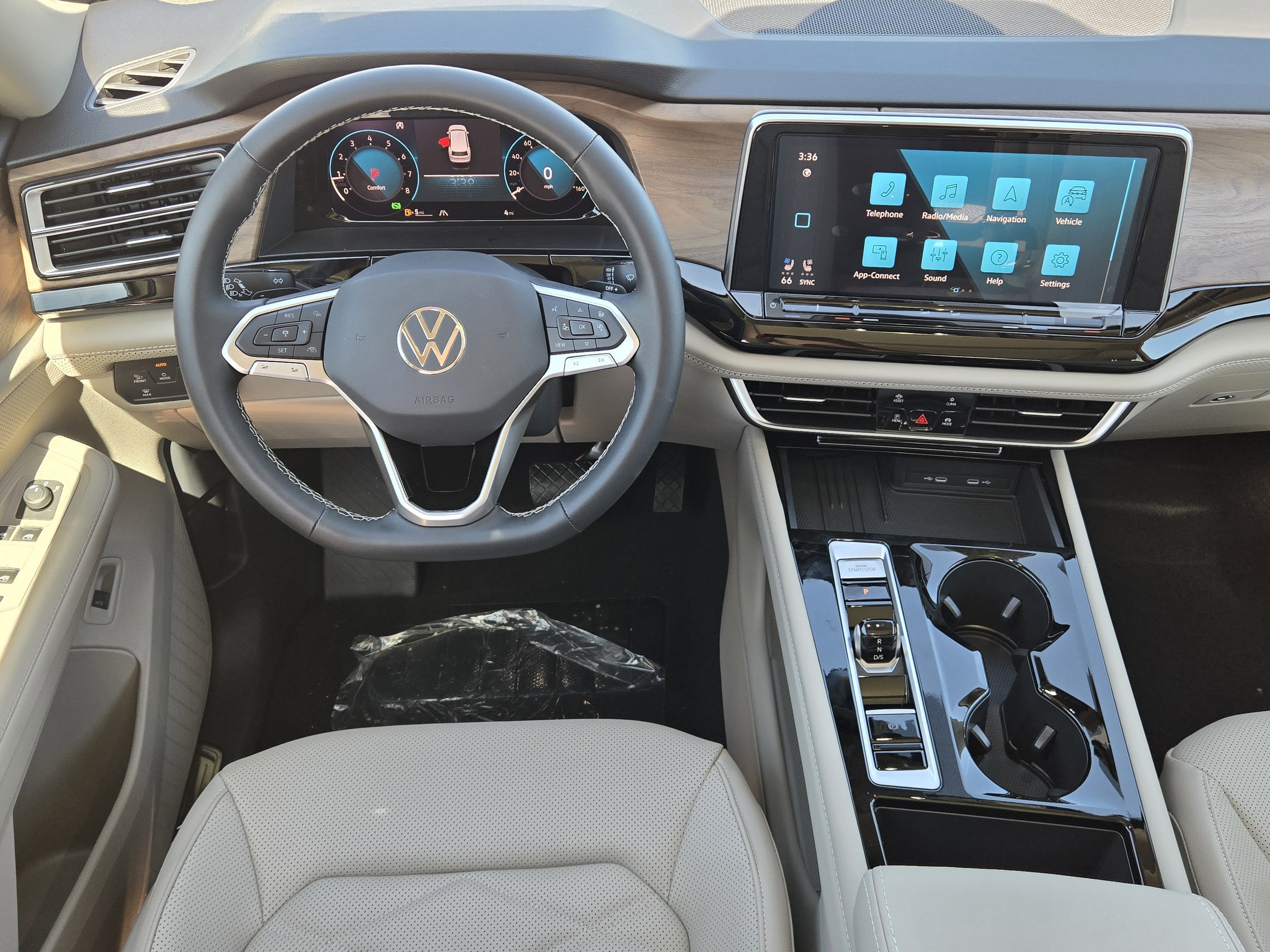 2026 Volkswagen Atlas 2.0T SE w/Technology