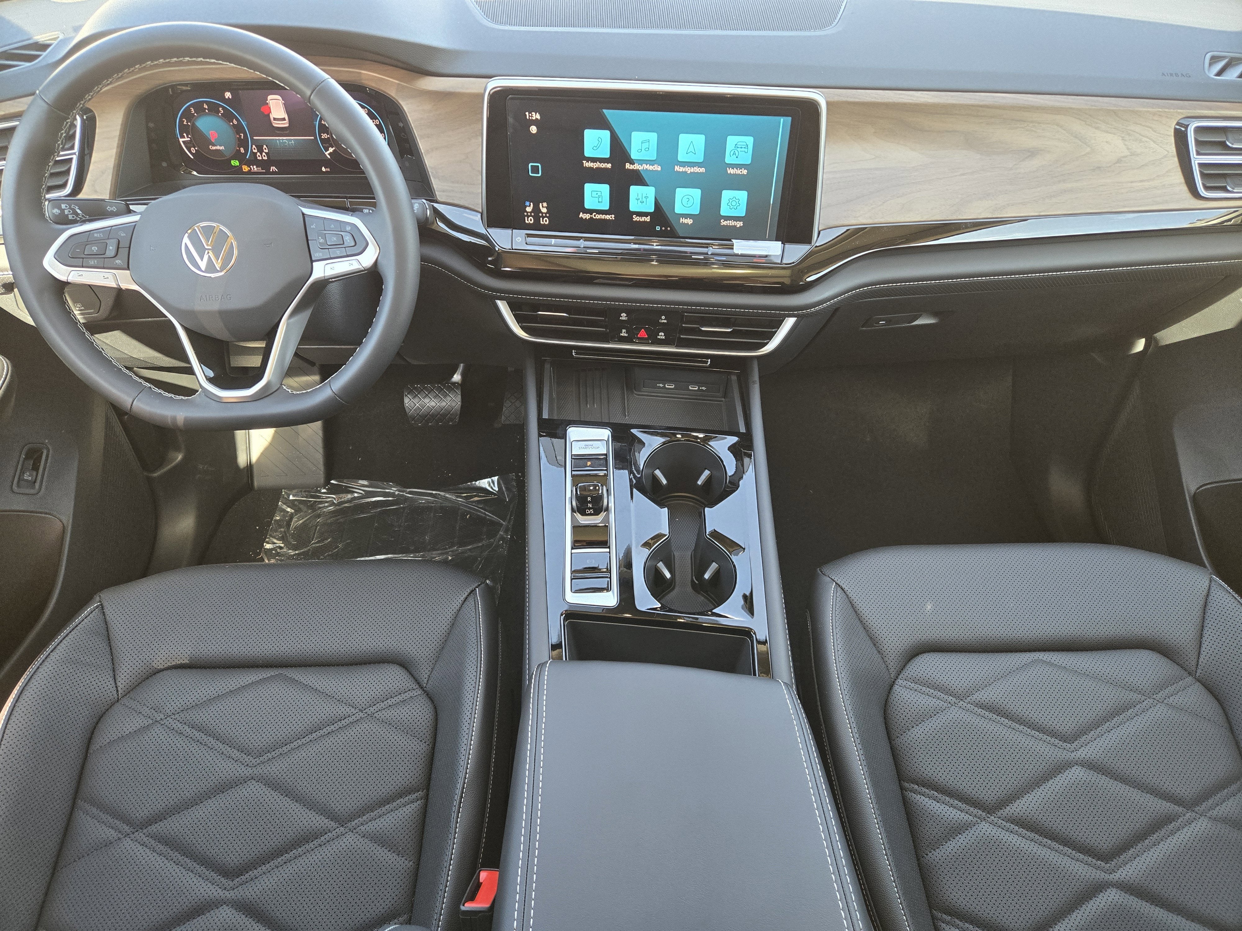 2026 Volkswagen Atlas 2.0T SE w/Technology